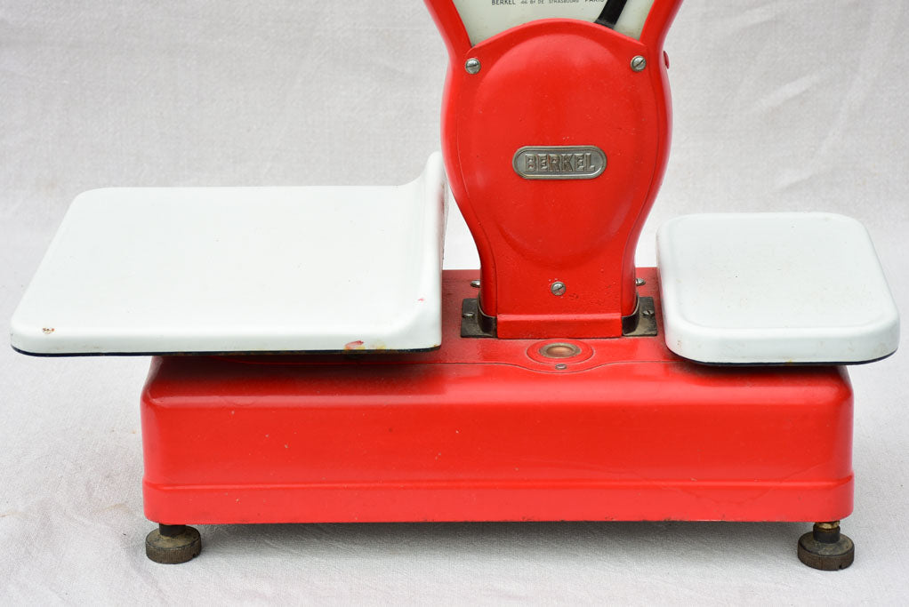 Berkel butcher's shop scales from the 1950's - red