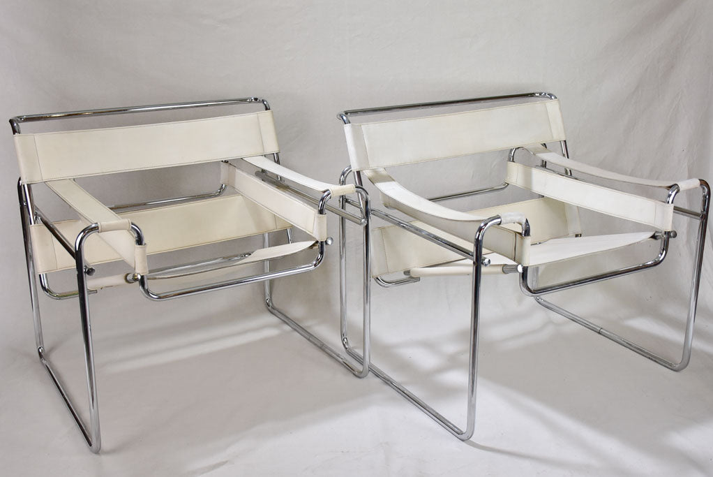 Pair of re-edition Marcel Breuer Wasilly leather armchairs - 1960's