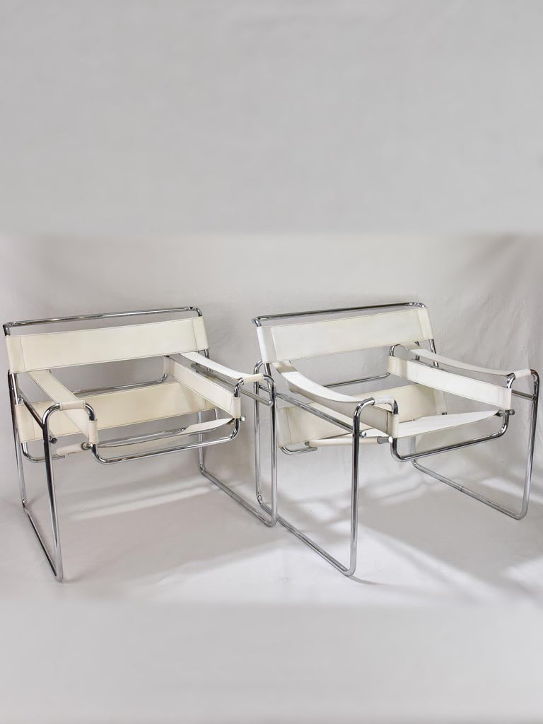 Pair of re-edition Marcel Breuer Wasilly leather armchairs - 1960's