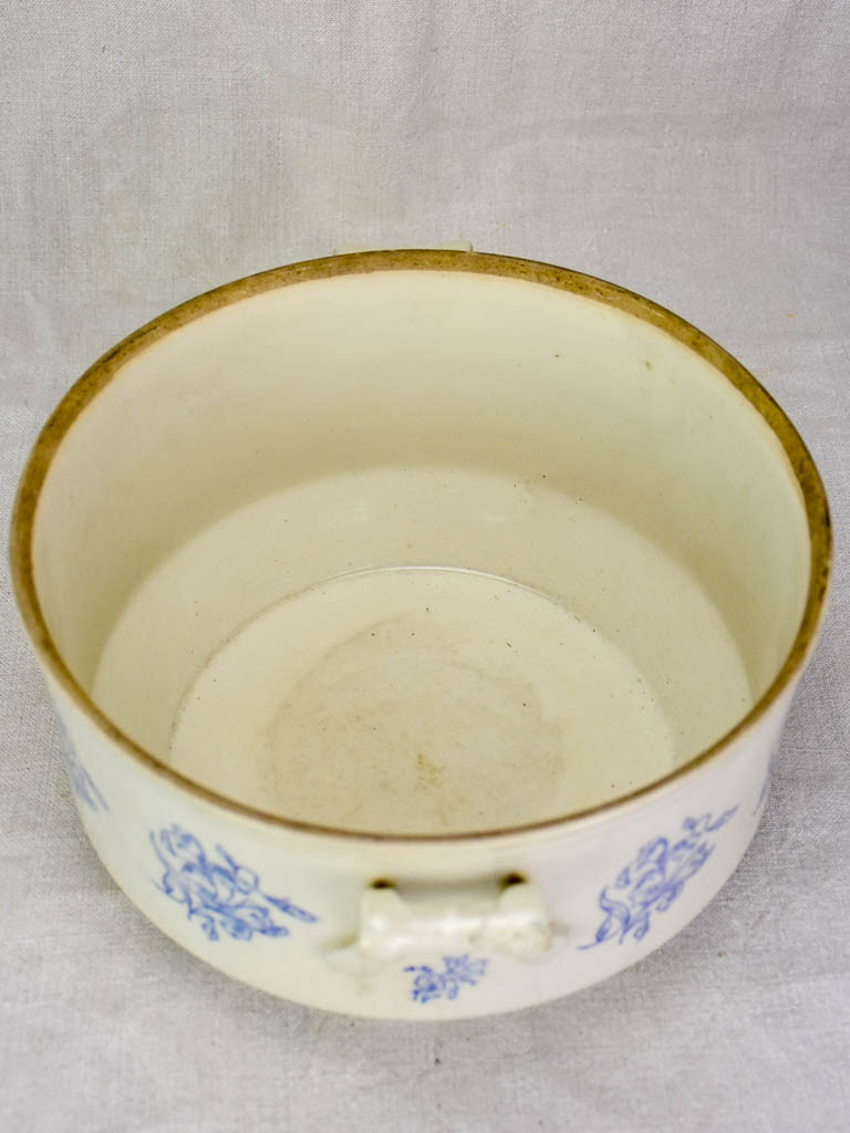 Early twentieth century Saint-Uze soup tureen with blue flowers