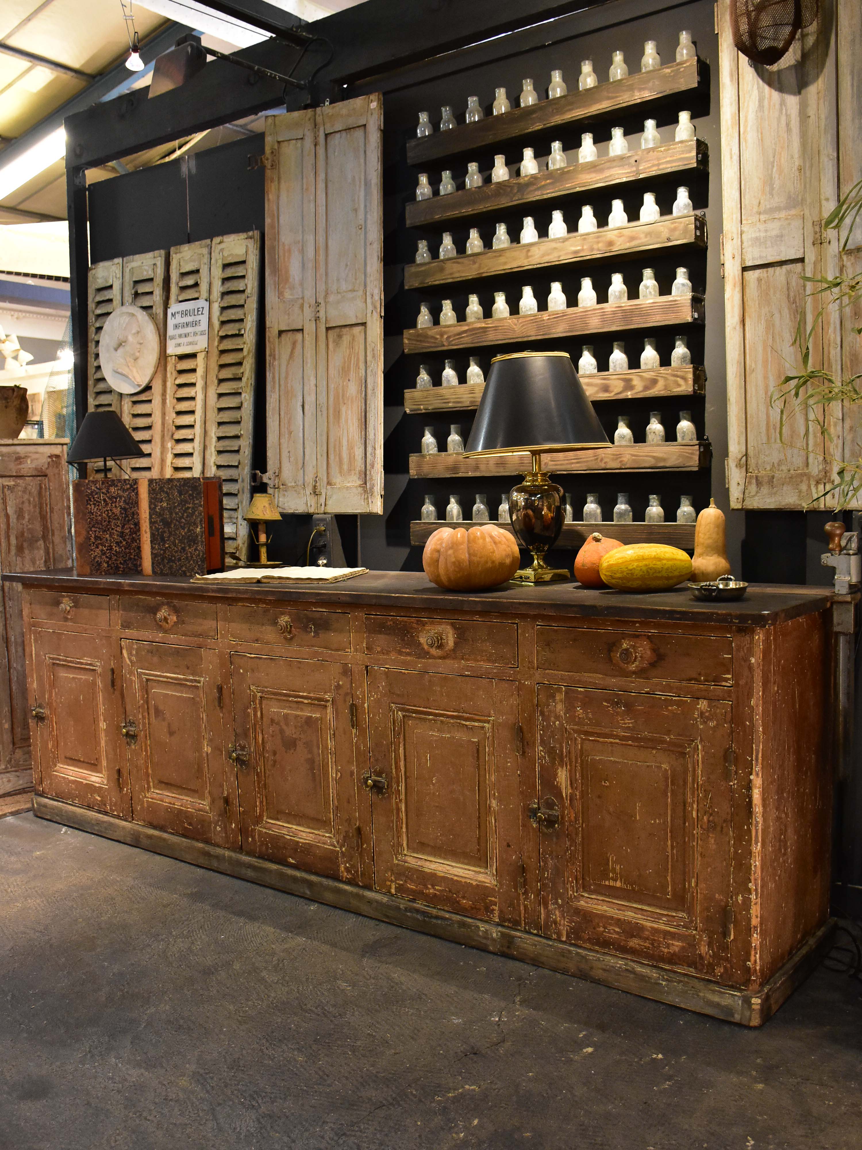 Large French shop counter from the 19th century