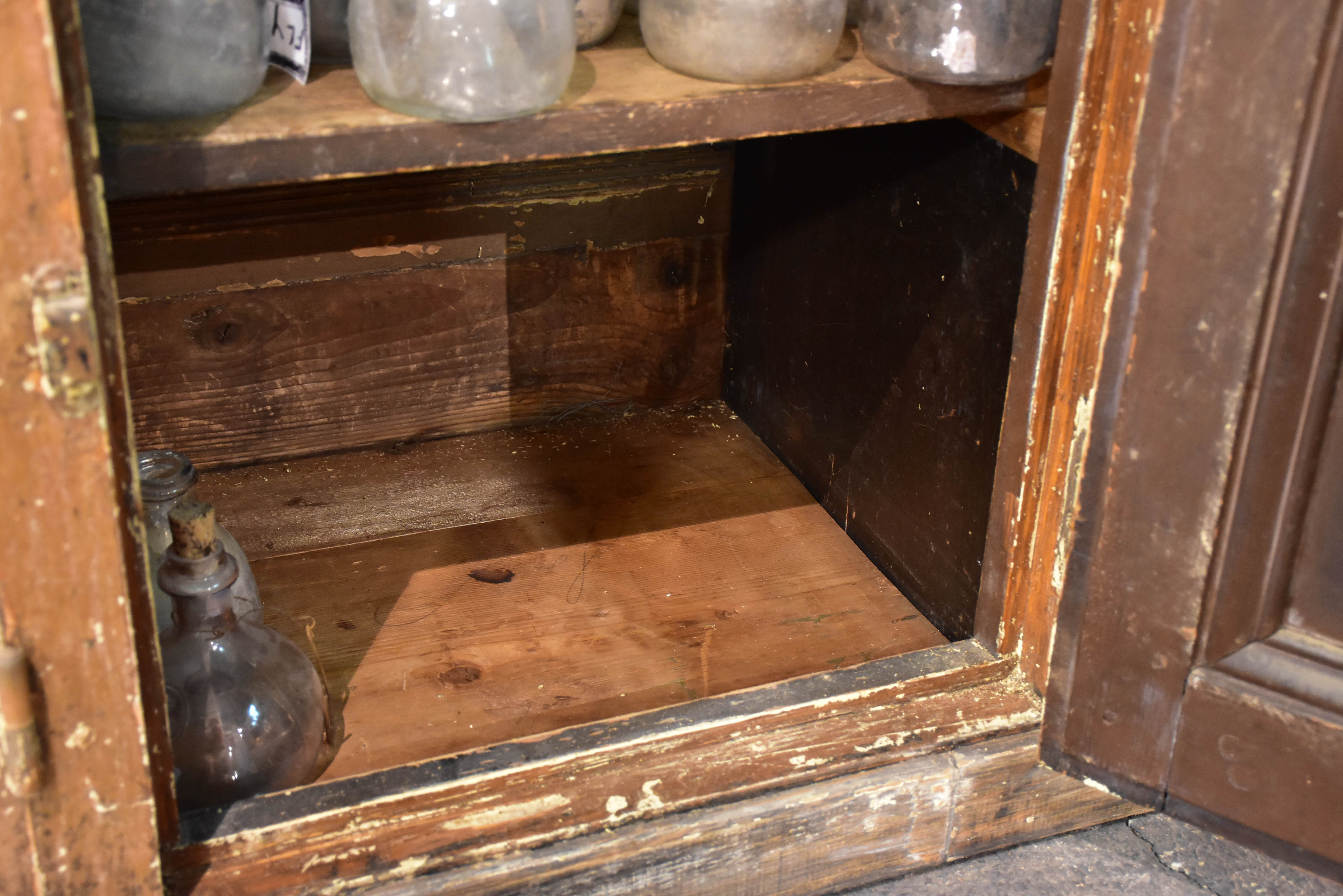 Large French shop counter from the 19th century