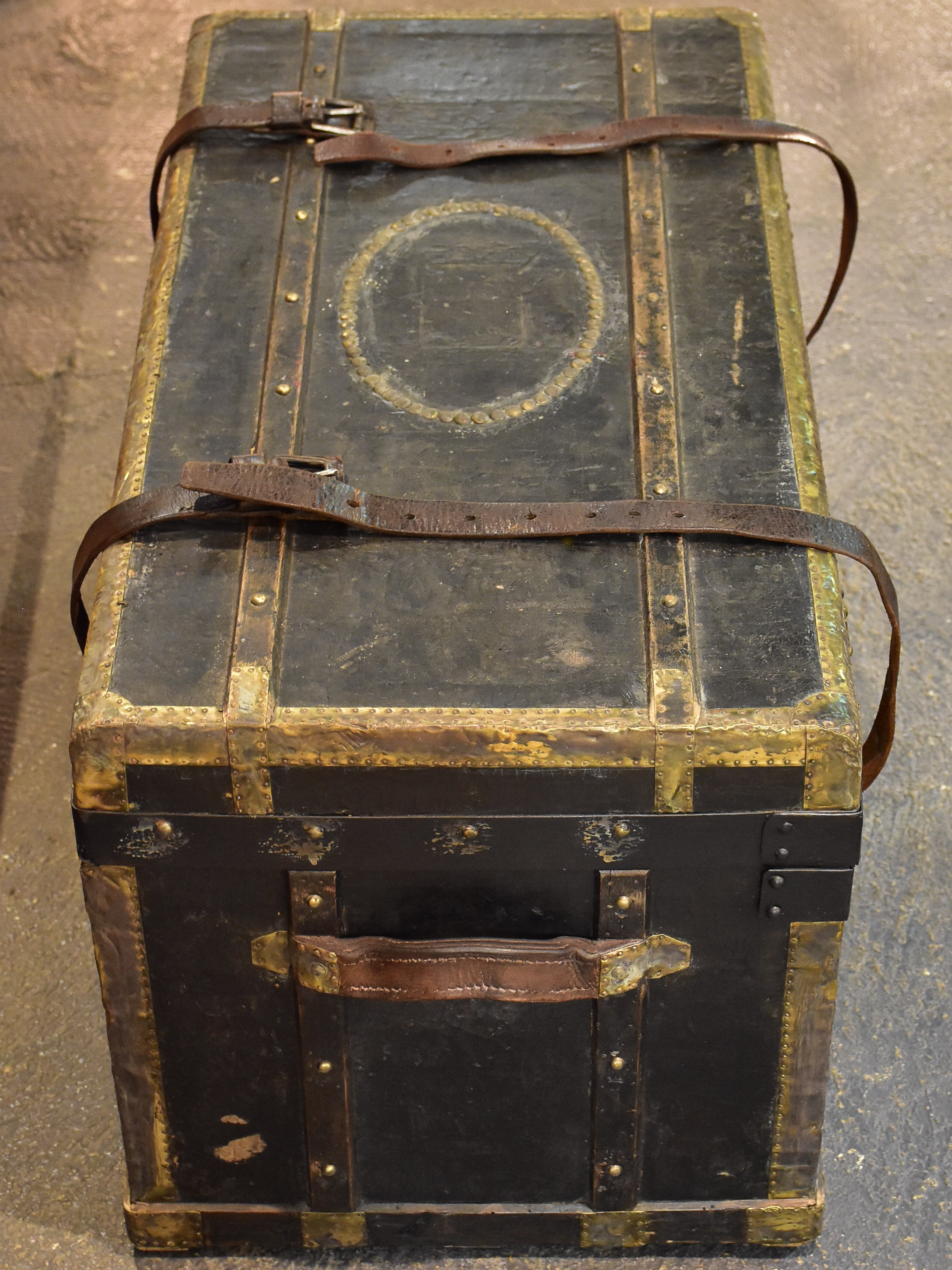 Late 19th century French travel trunk