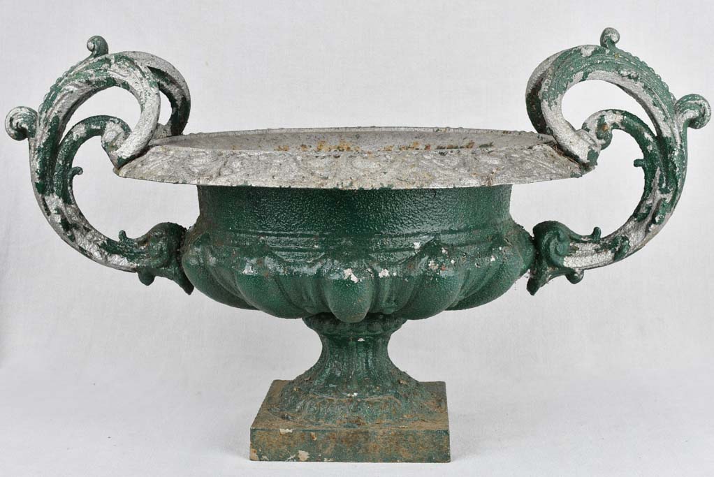 Medici urn, 19th-century, green w/ arched handles