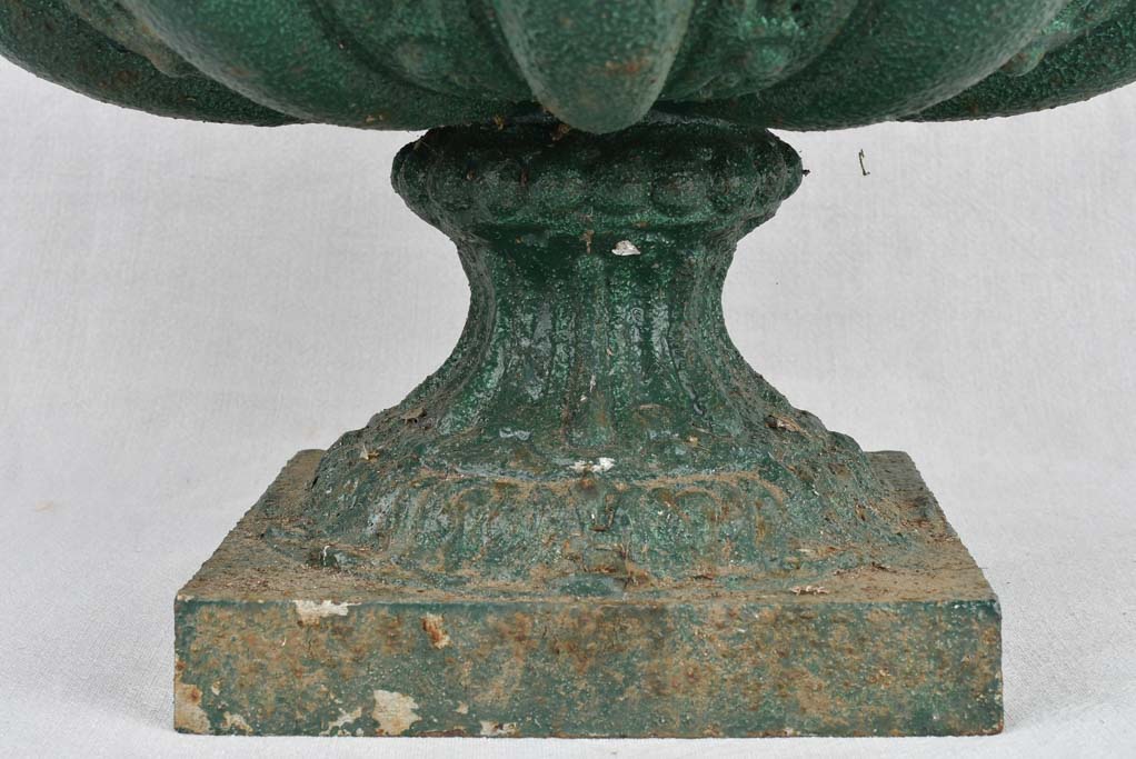 Medici urn, 19th-century, green w/ arched handles