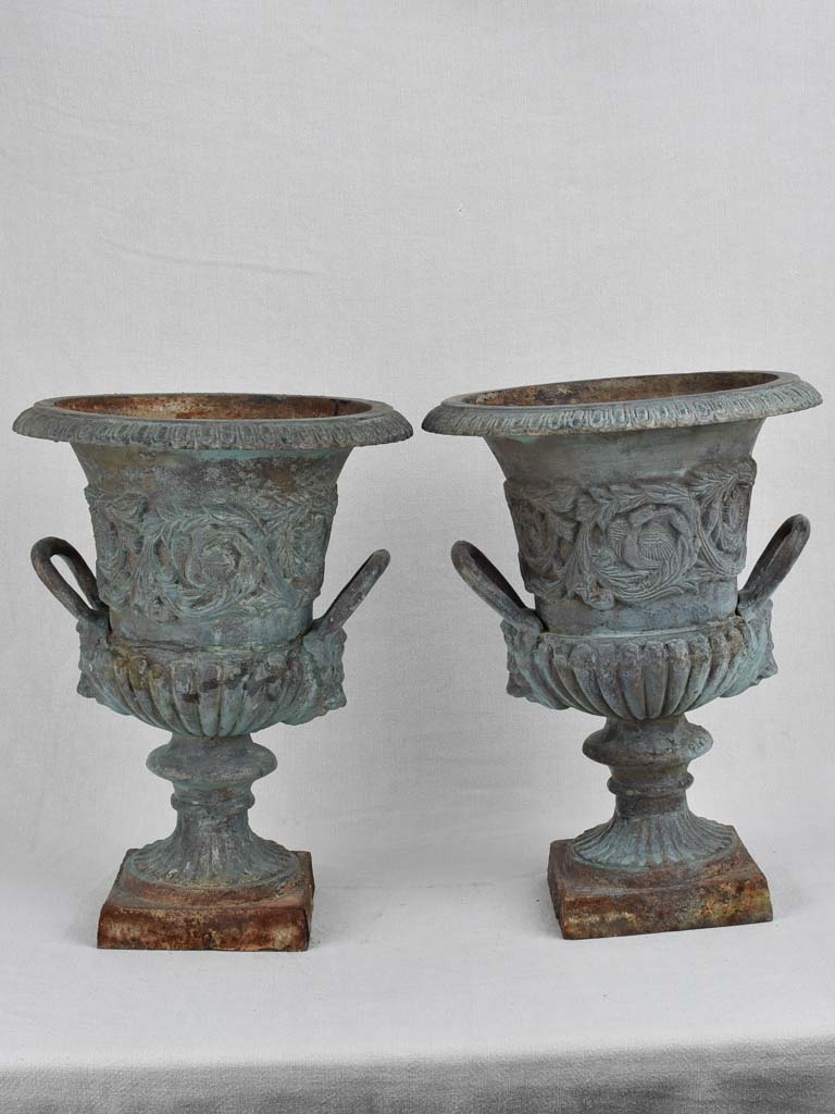 Medici vases, cast-iron 19th-century (pair)