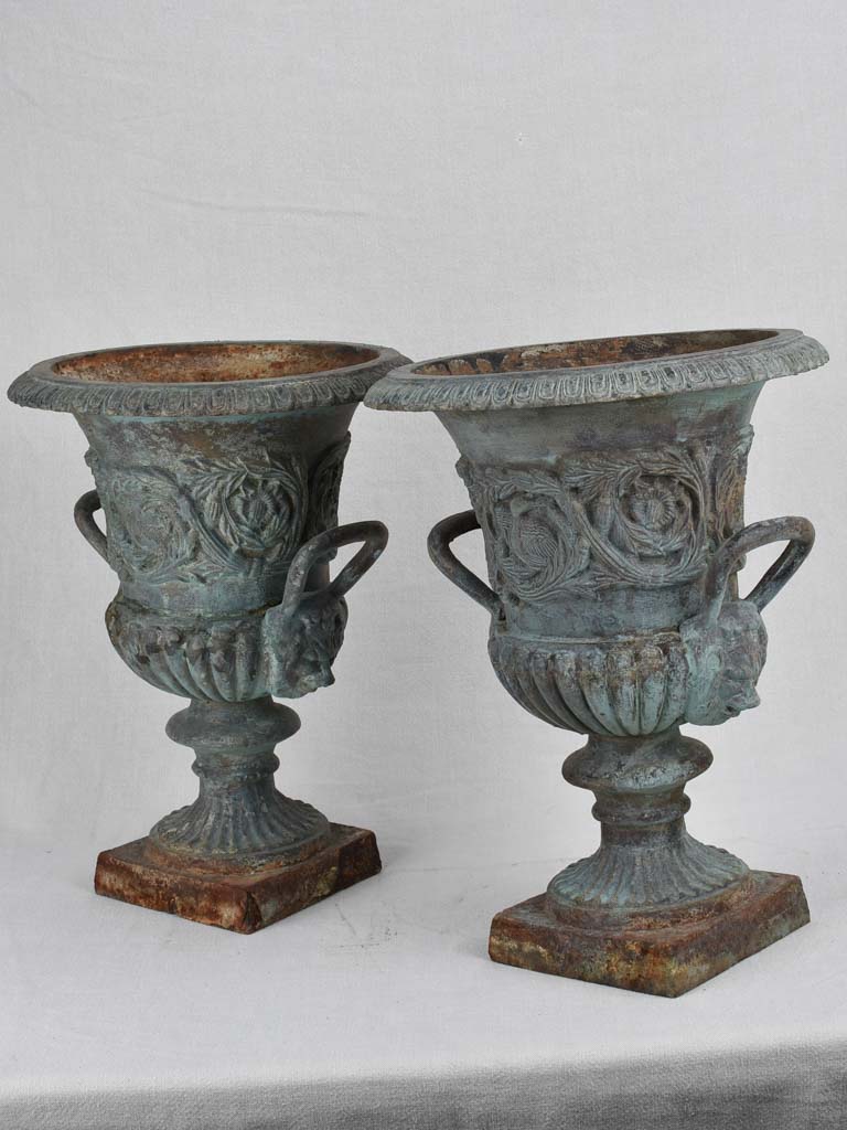 Medici vases, cast-iron 19th-century (pair)