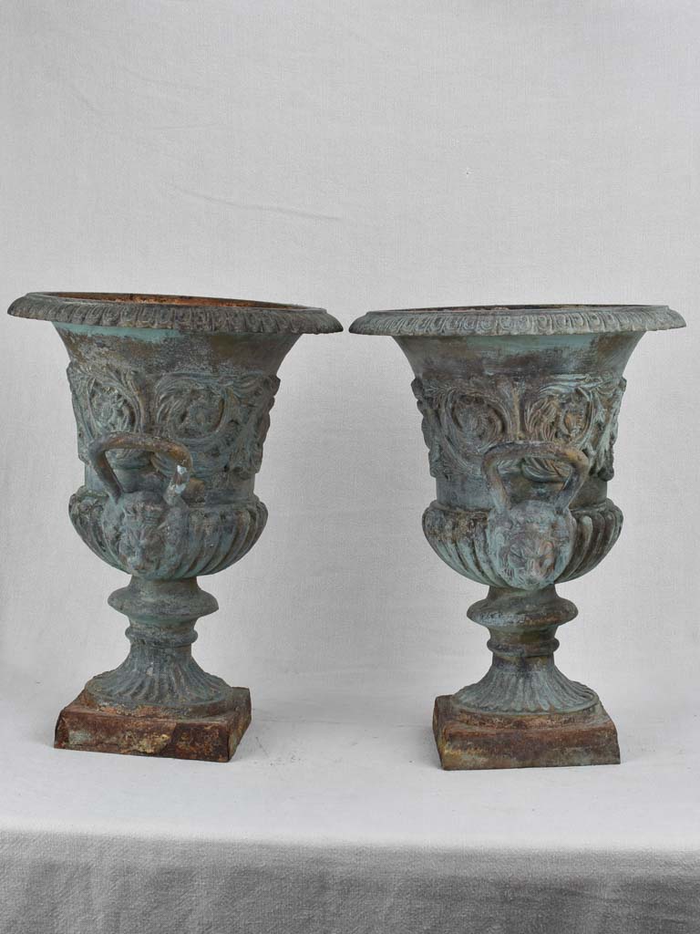 Medici vases, cast-iron 19th-century (pair)