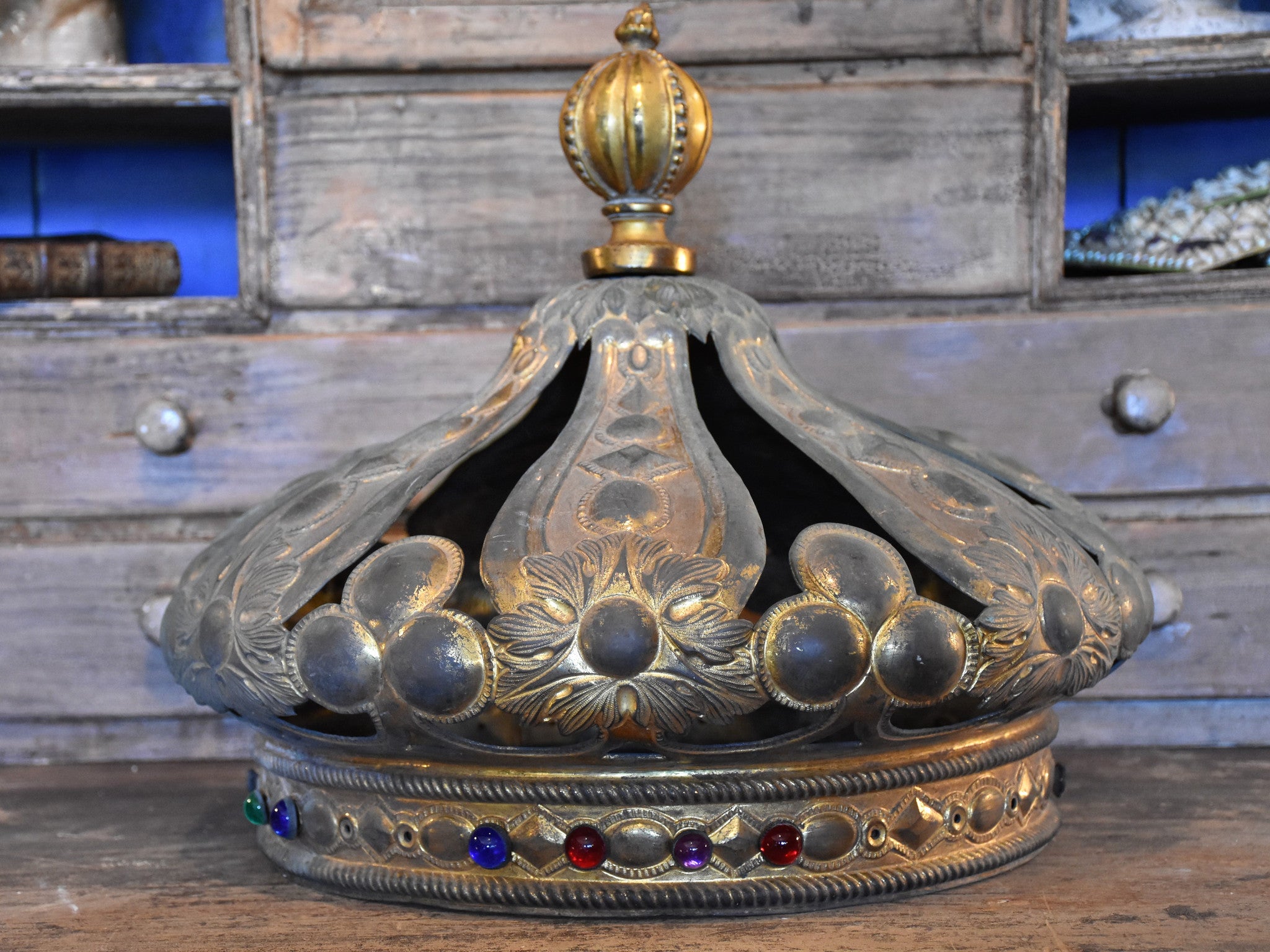 Oversized 18th century crown