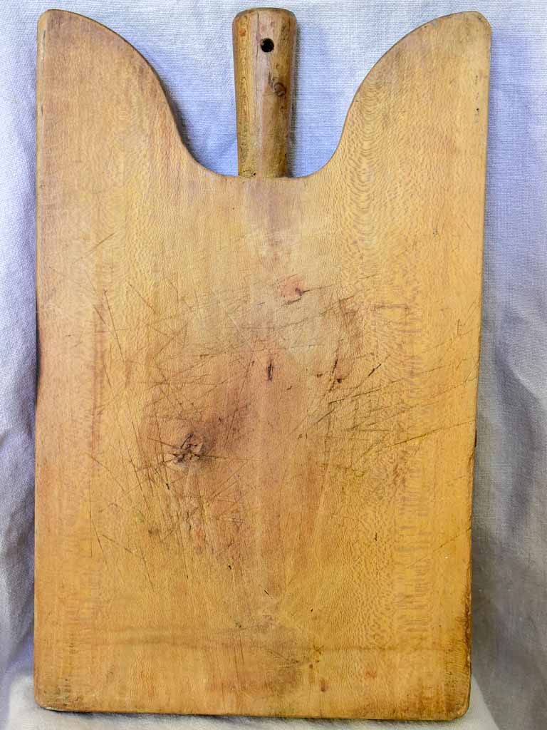 Antique French cutting board with rounded peak shoulders  17¾" x 11"