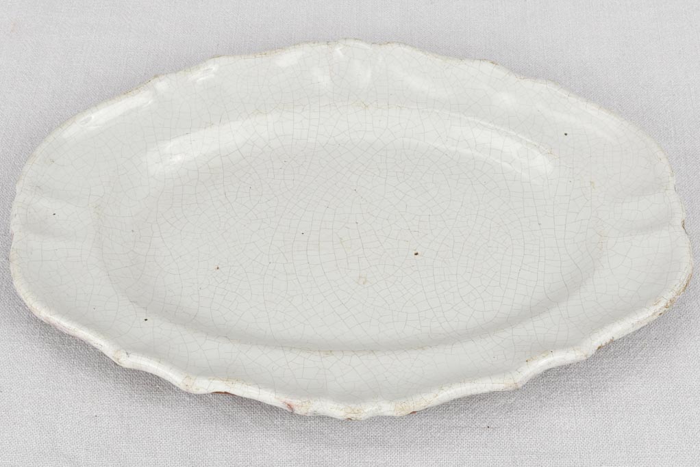 Oval platter, 18th-century,  15" x 10¾"