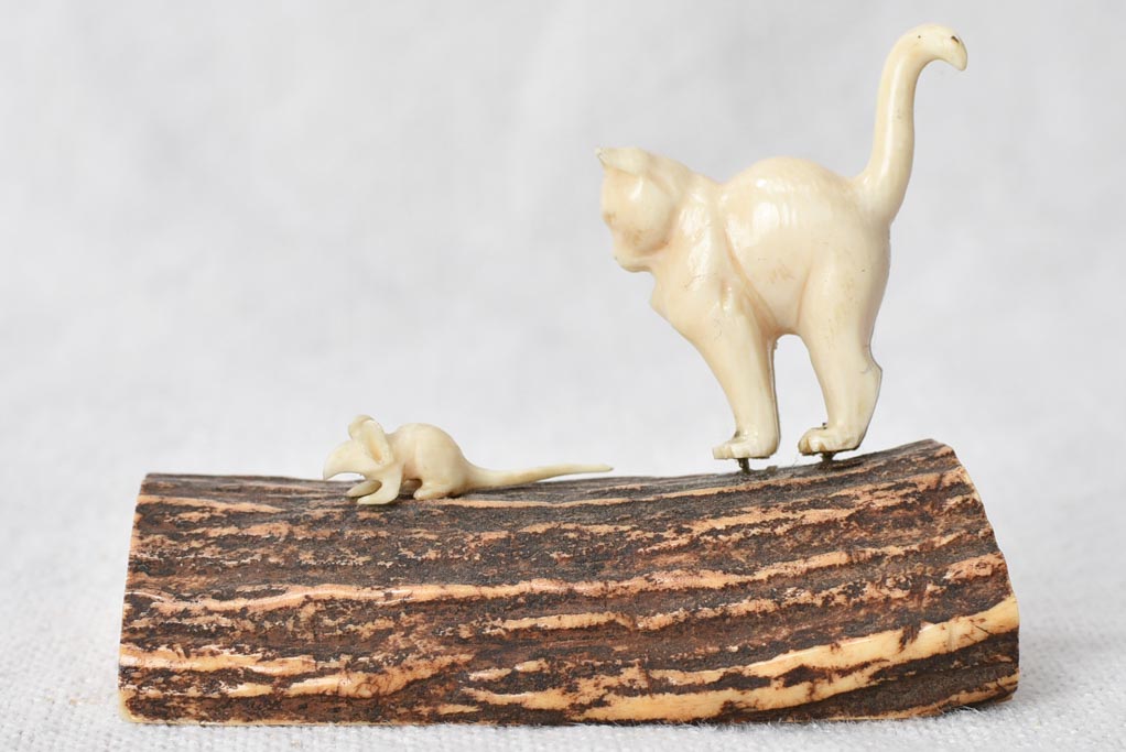 Early-20th-century paperweight - cat & mouse 2¼"