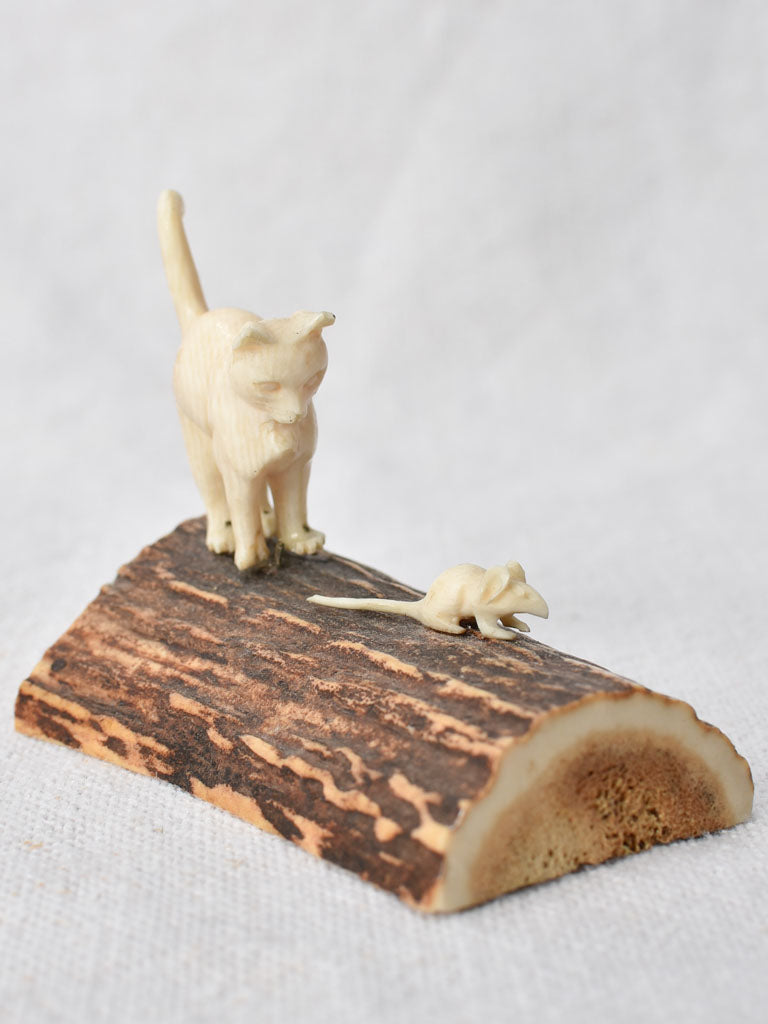 Early-20th-century paperweight - cat & mouse 2¼"