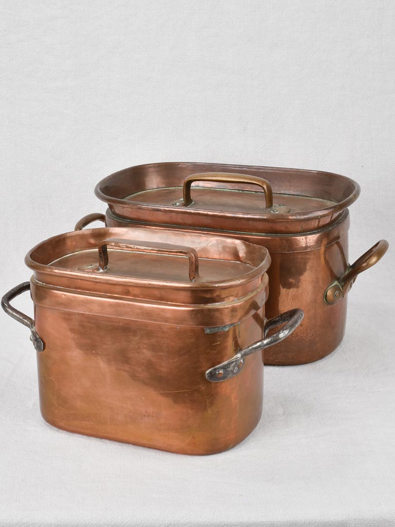 Two copper casserole pots, daubière, 19th century