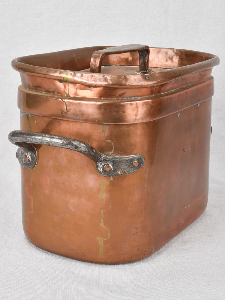 Two copper casserole pots, daubière, 19th century