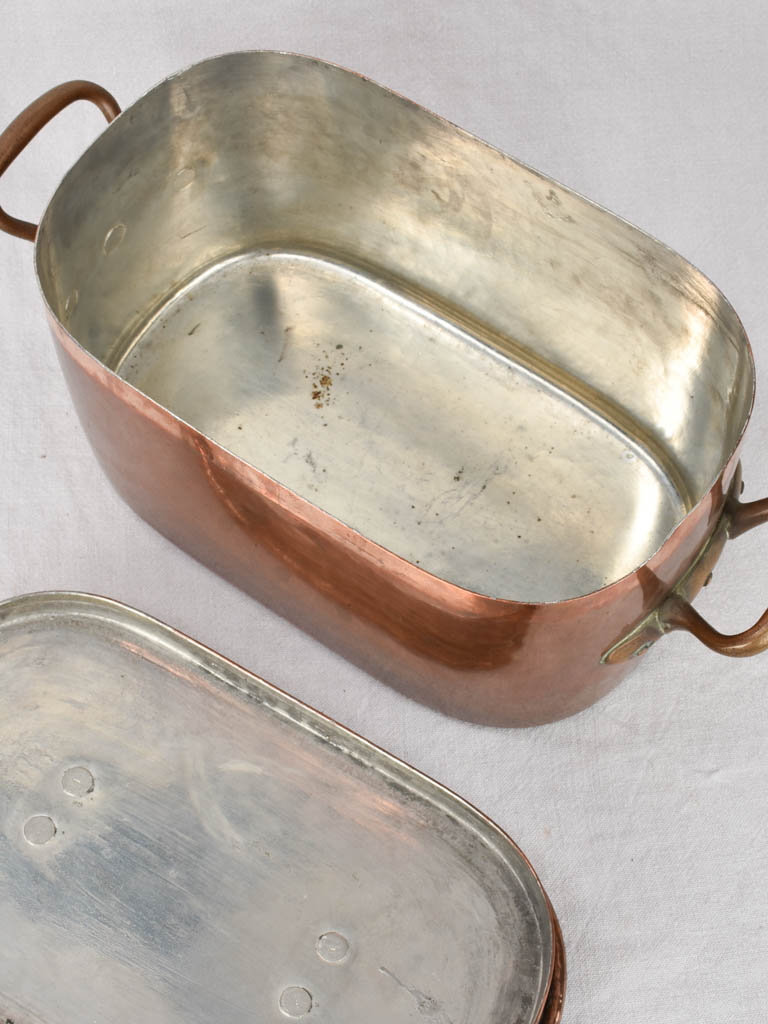 Two copper casserole pots, daubière, 19th century