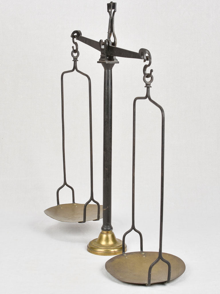 Set of large epicerie scales from the late 19th century 35"