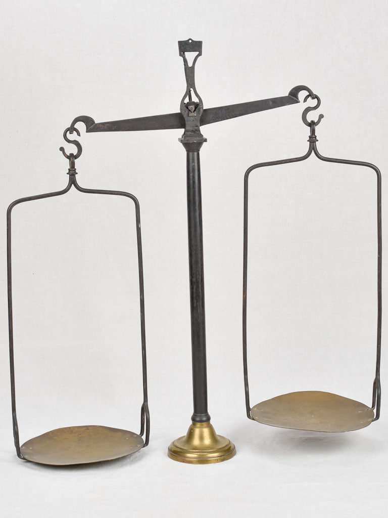 Set of large epicerie scales from the late 19th century 35"