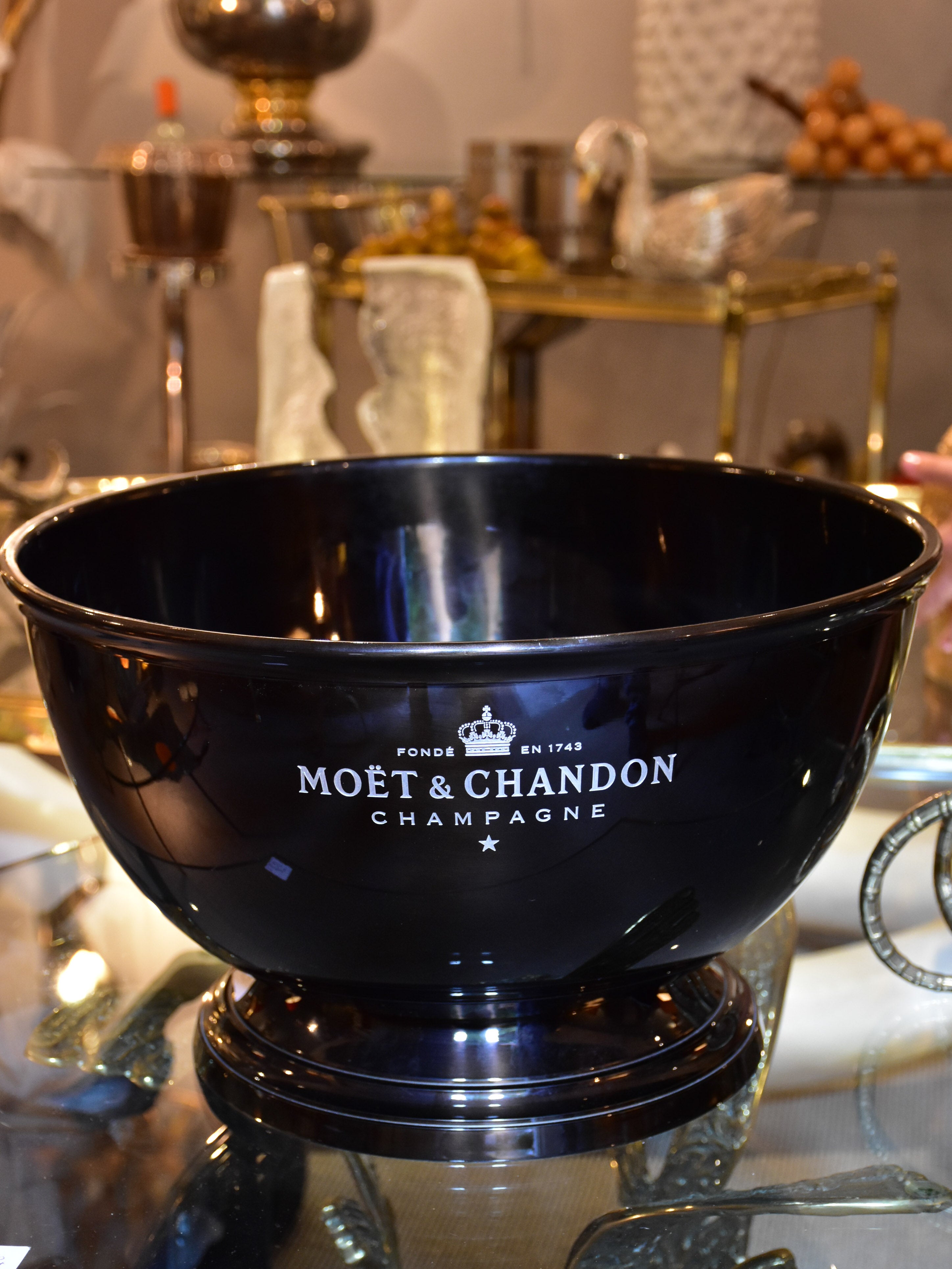 Large vintage Moet et Chandon champagne ice bucket