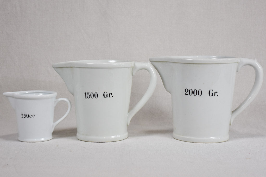 Set of 3 French measuring pitchers - 1940s