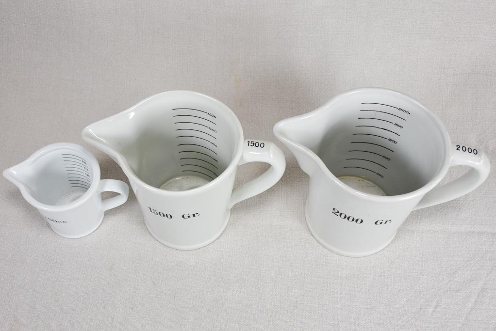 Set of 3 French measuring pitchers - 1940s