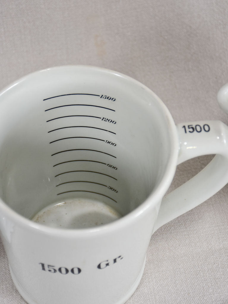 Set of 3 French measuring pitchers - 1940s