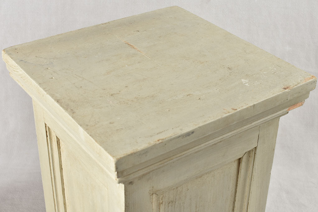 Distressed oak sculpture display pedestals