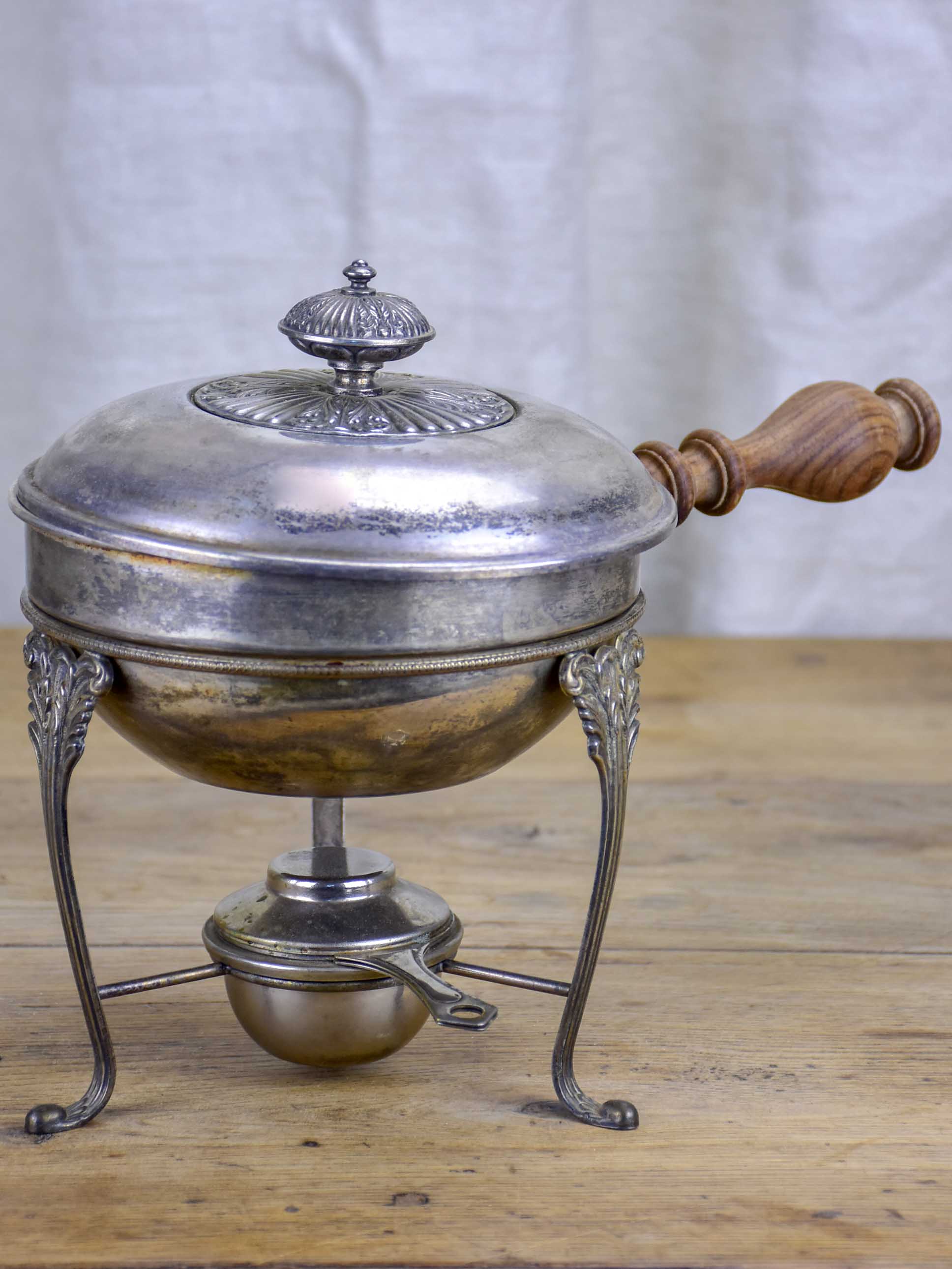 Louis XV style fondue cooker