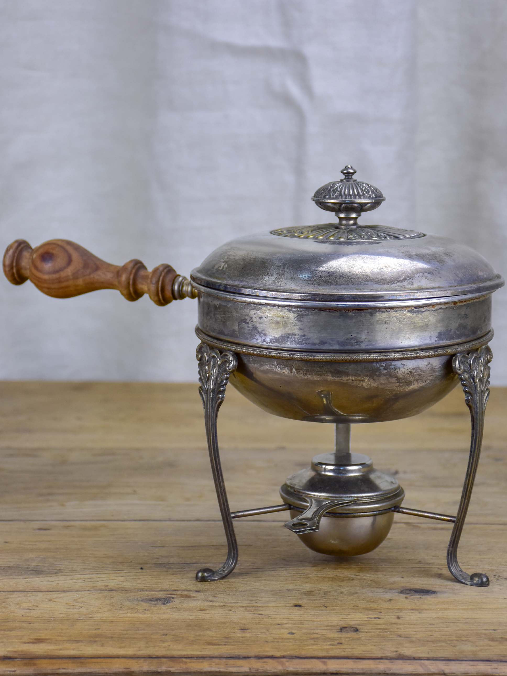 Louis XV style fondue cooker