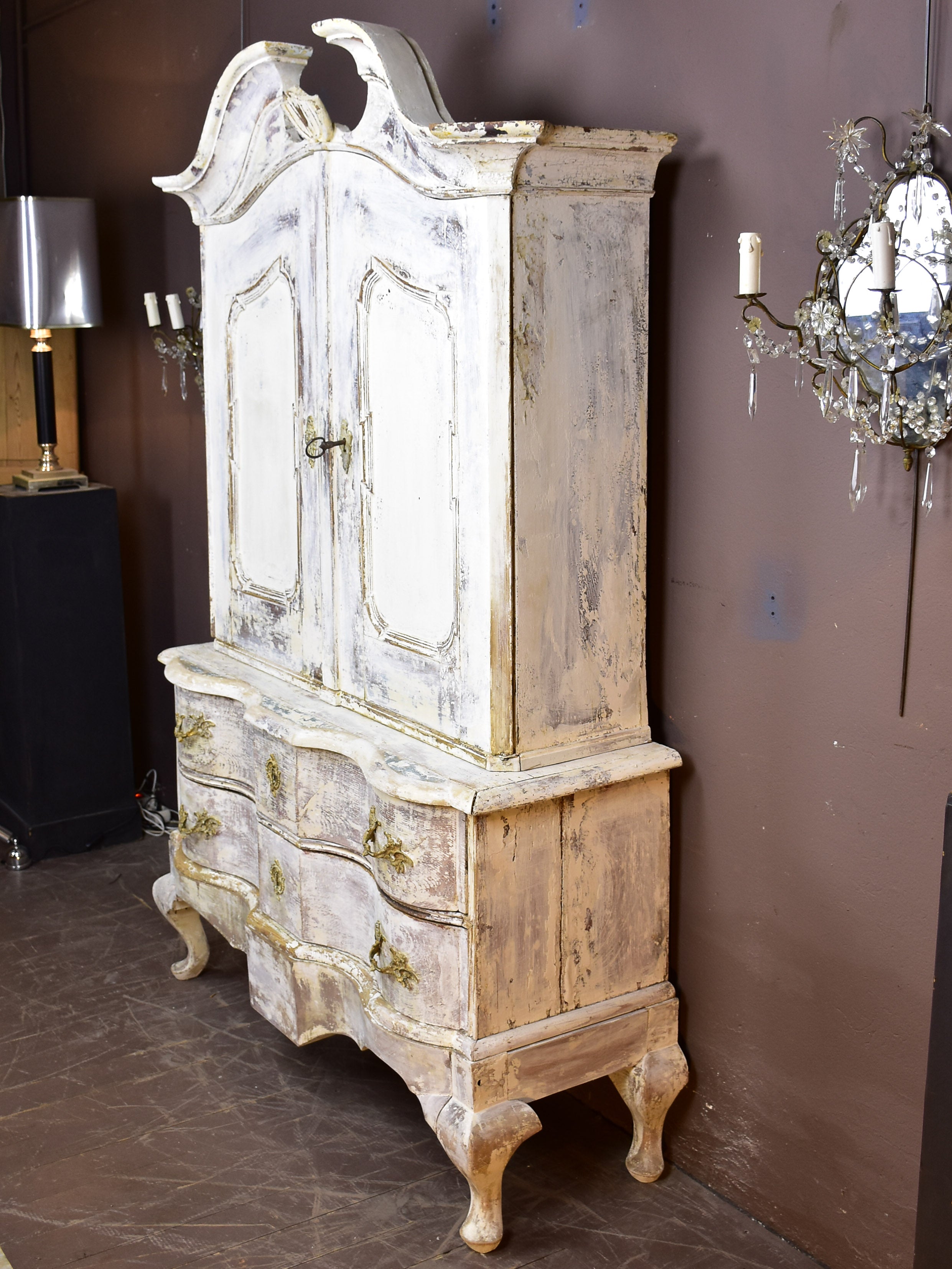 18th century Swedish commode / cabinet