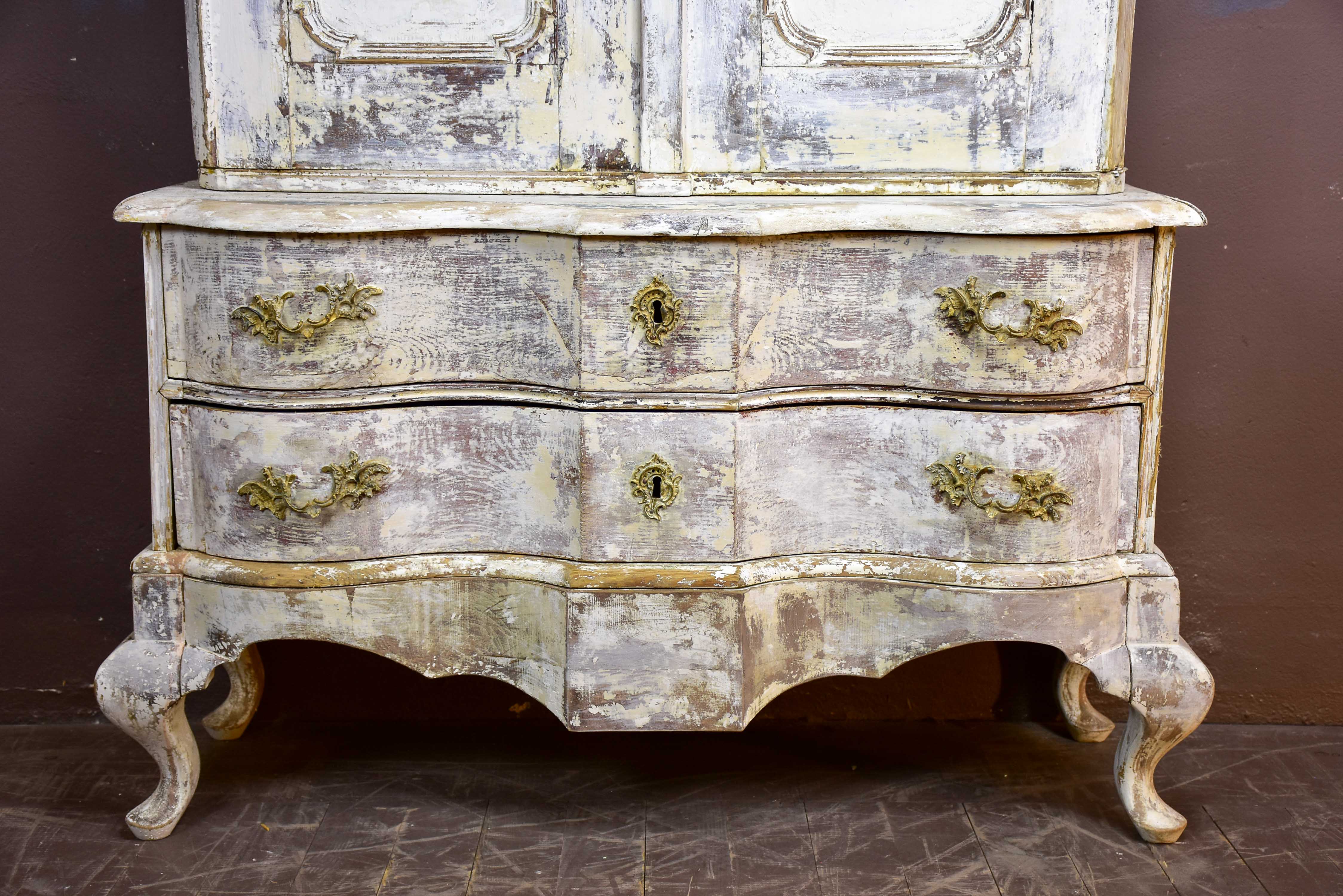 18th century Swedish commode / cabinet