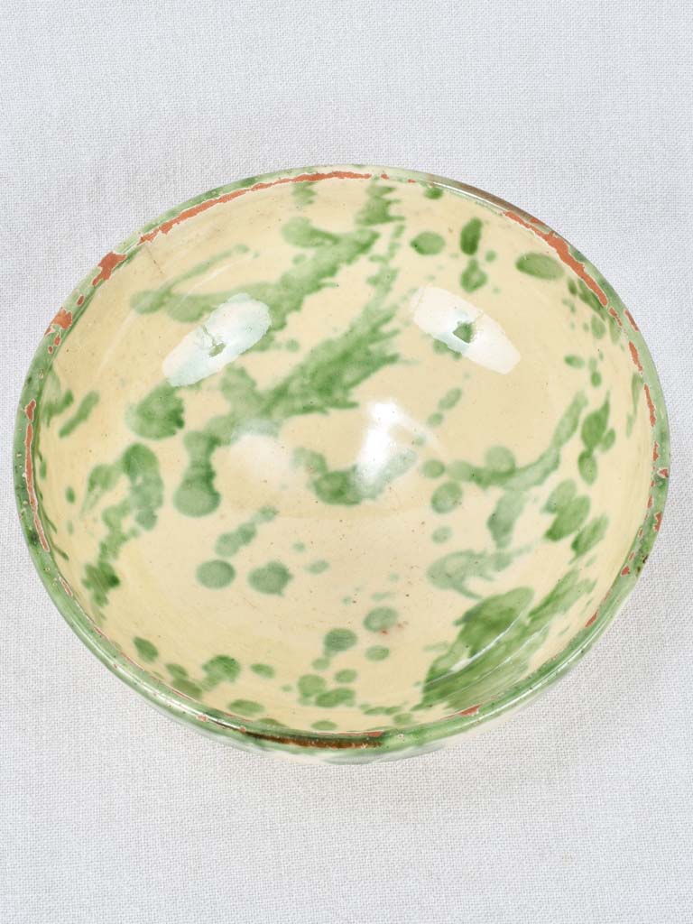 Yellow and green salad bowl 8¾"