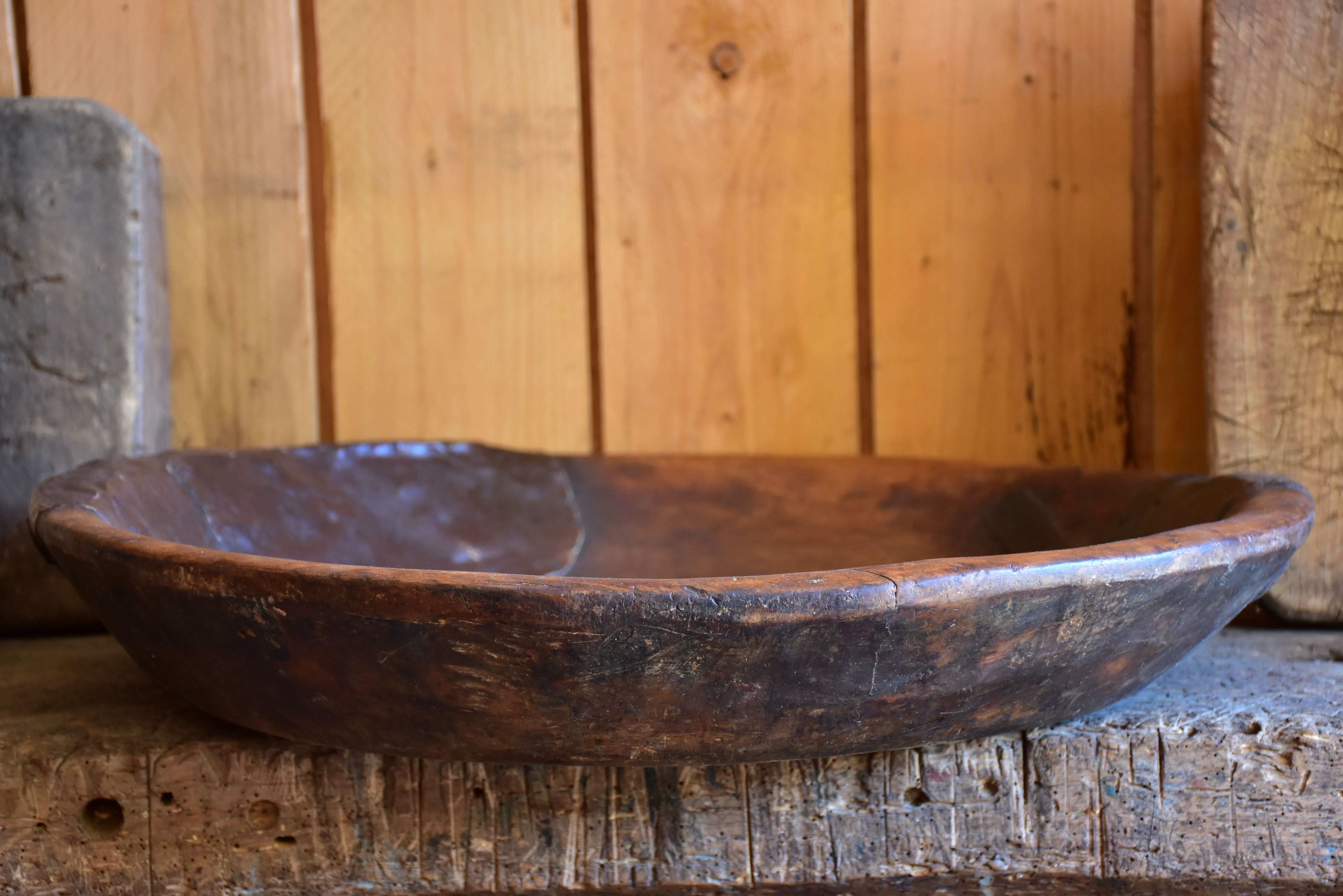 Large antique rustic bowl 2/2