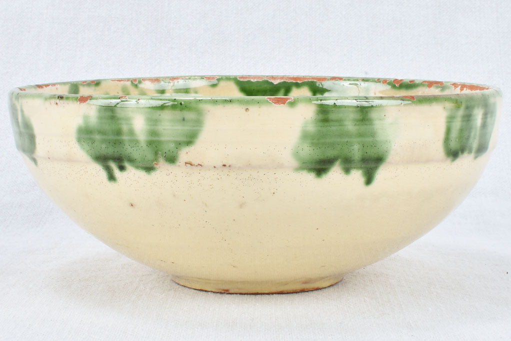 Yellow and green salad bowl 8¾"