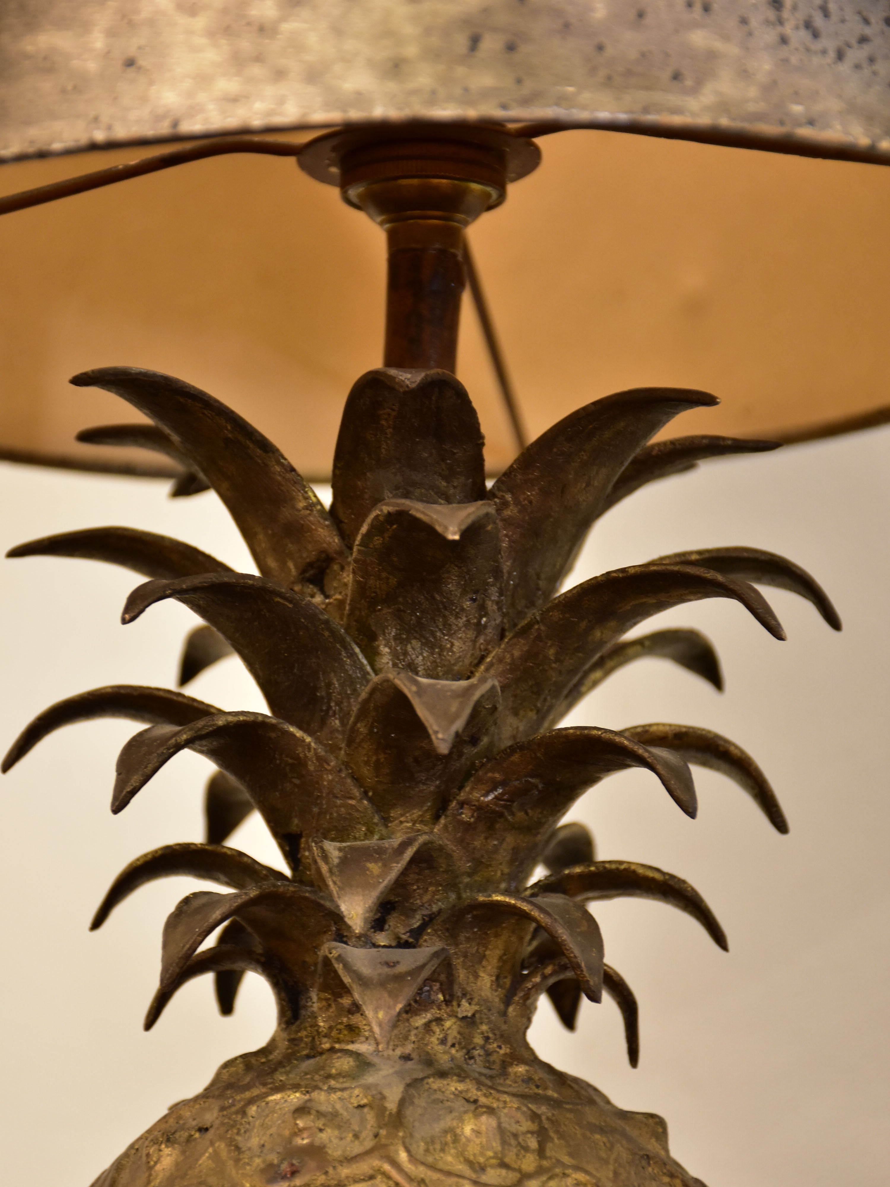 Vintage pineapple lamp