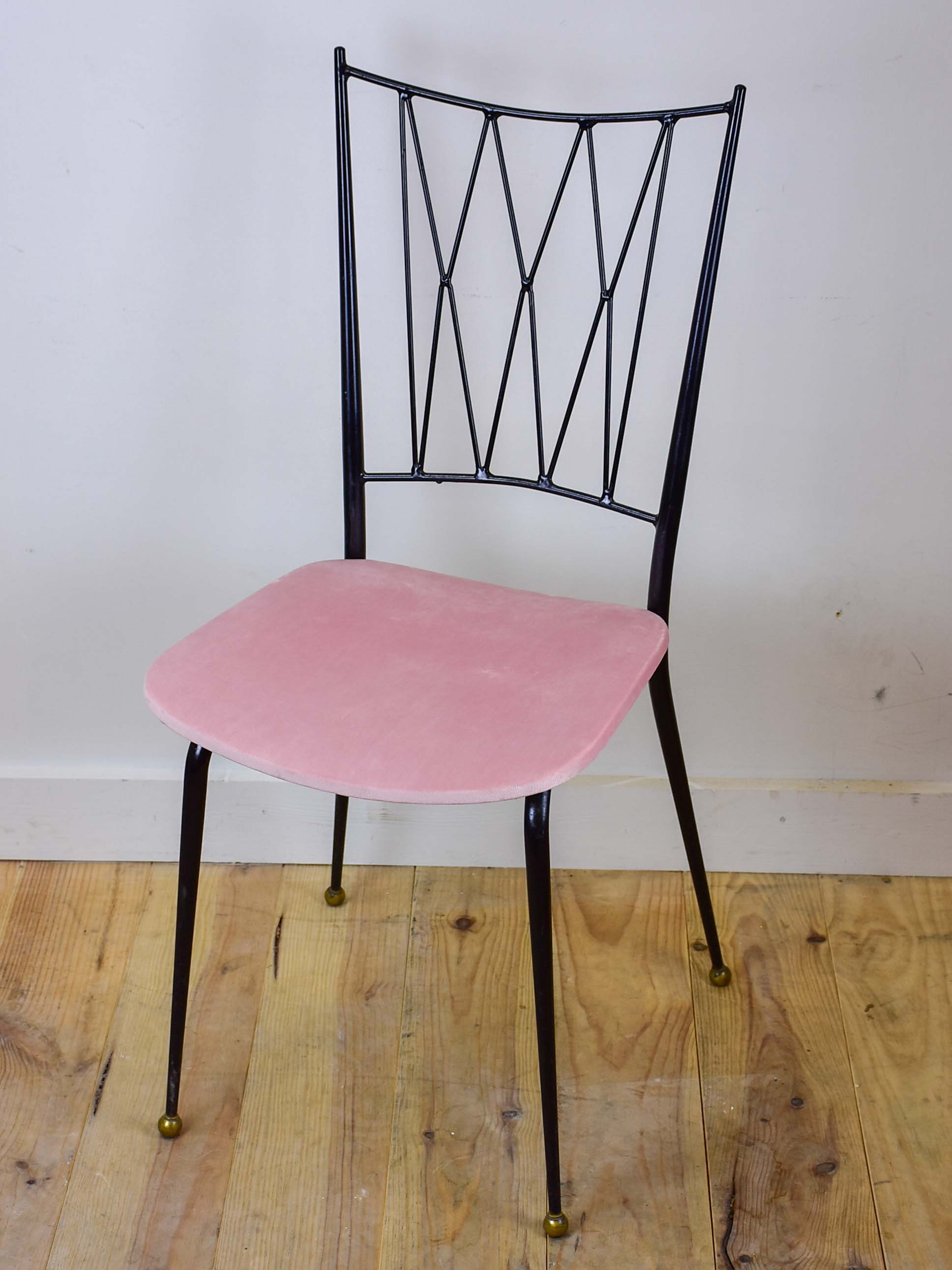 Four Colette Gueden mid-century dining chairs with pink upholstery