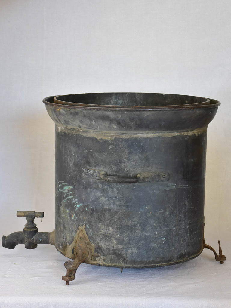 Hectolitre winemaker's measuring vessel - 19th century Burgundy 21¾"