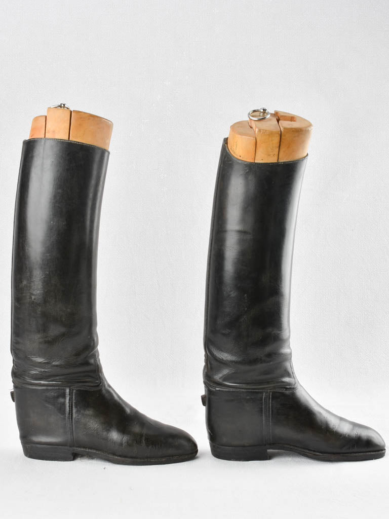 ANTIQUE HORSE RIDING BOOTS (SIZE = 36EU)