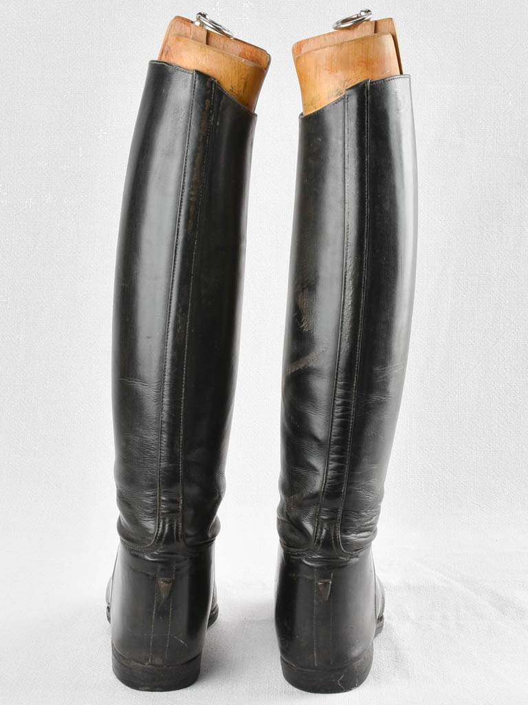 ANTIQUE HORSE RIDING BOOTS (SIZE = 36EU)