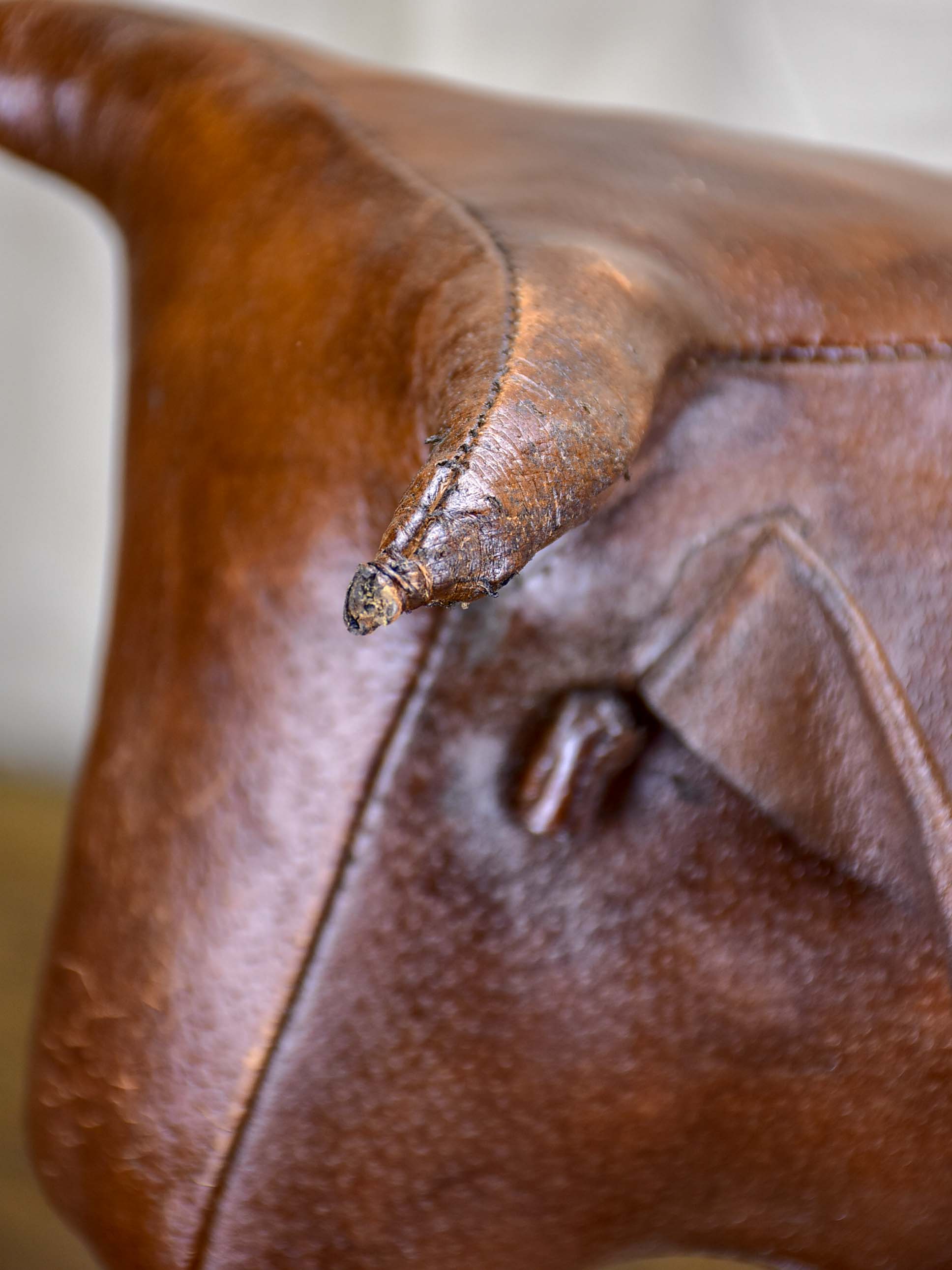 Antique leather bull footrest - Valenti