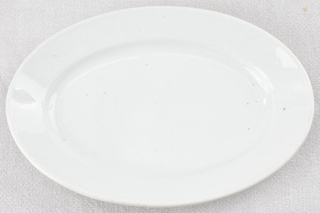 Classic 1930s French bistro plates