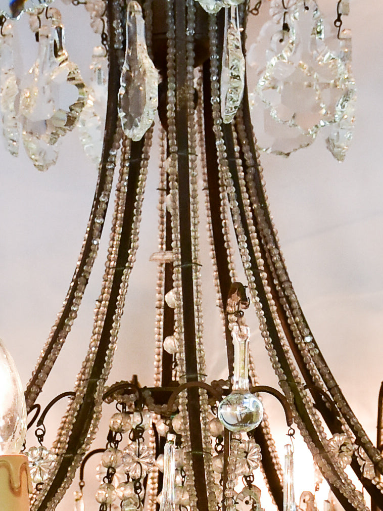 Italian crystal chandelier from the late 19th century