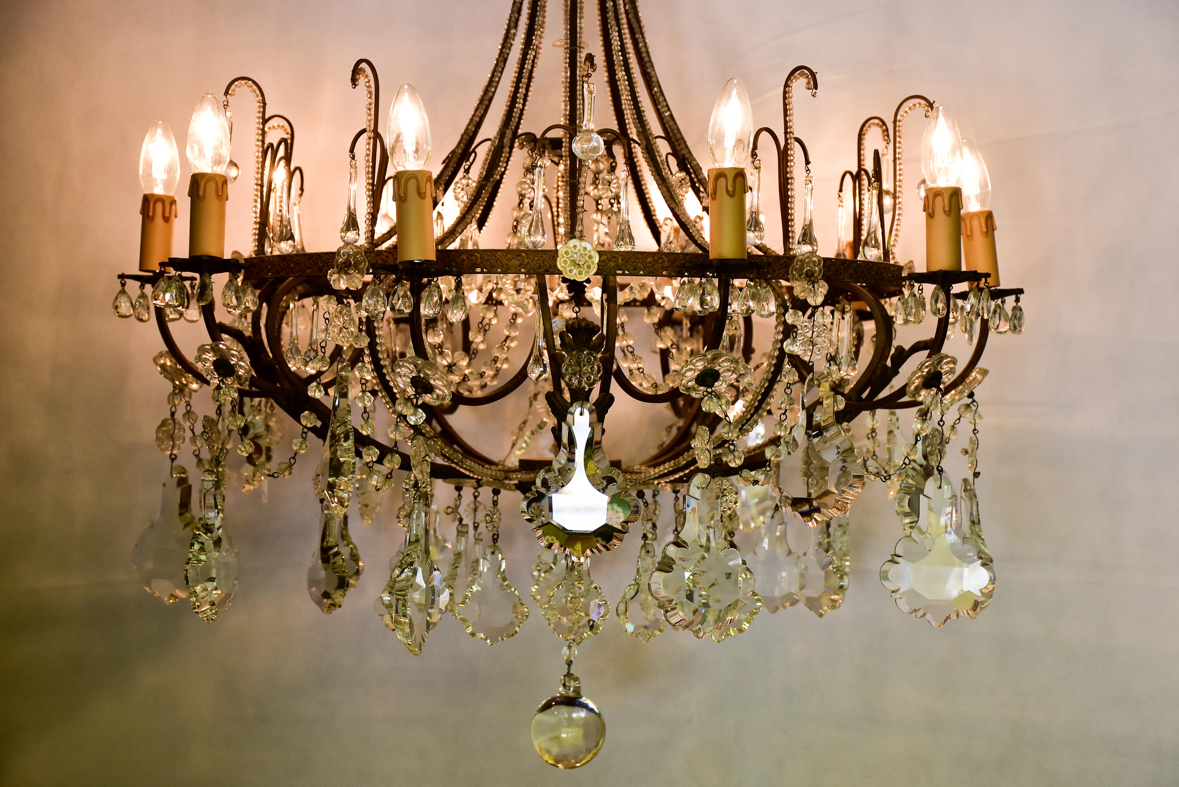 Italian crystal chandelier from the late 19th century