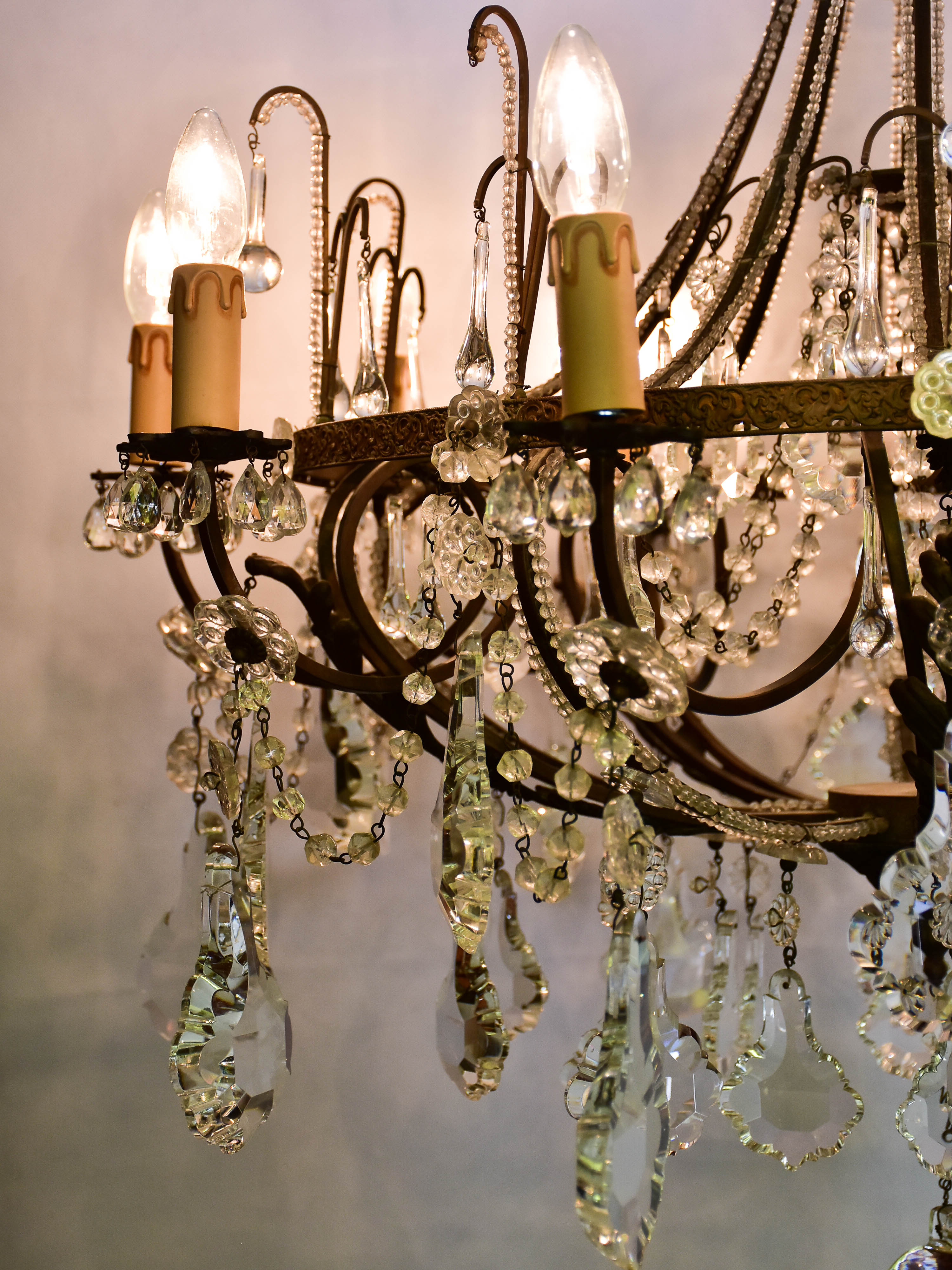 Italian crystal chandelier from the late 19th century