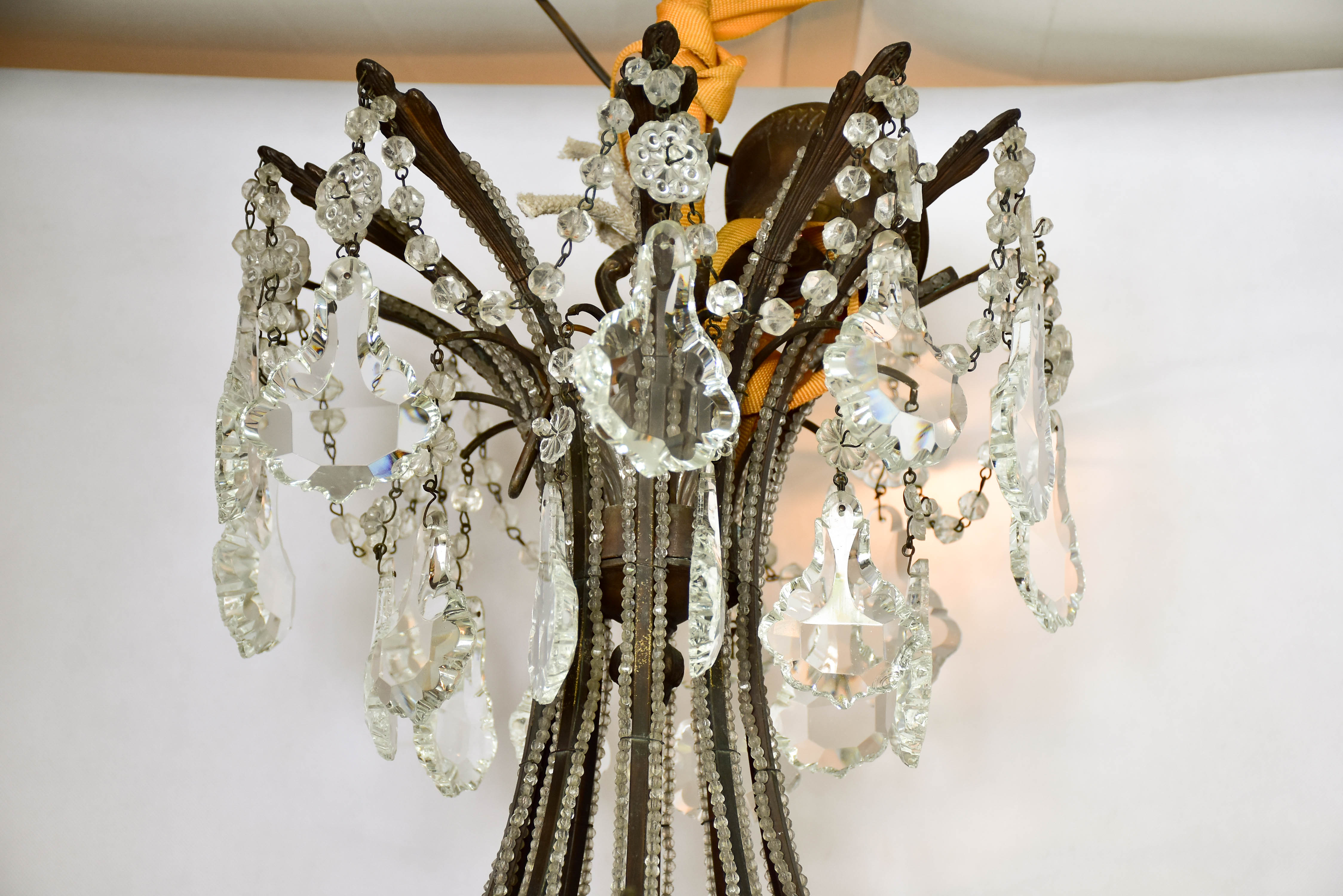 Italian crystal chandelier from the late 19th century