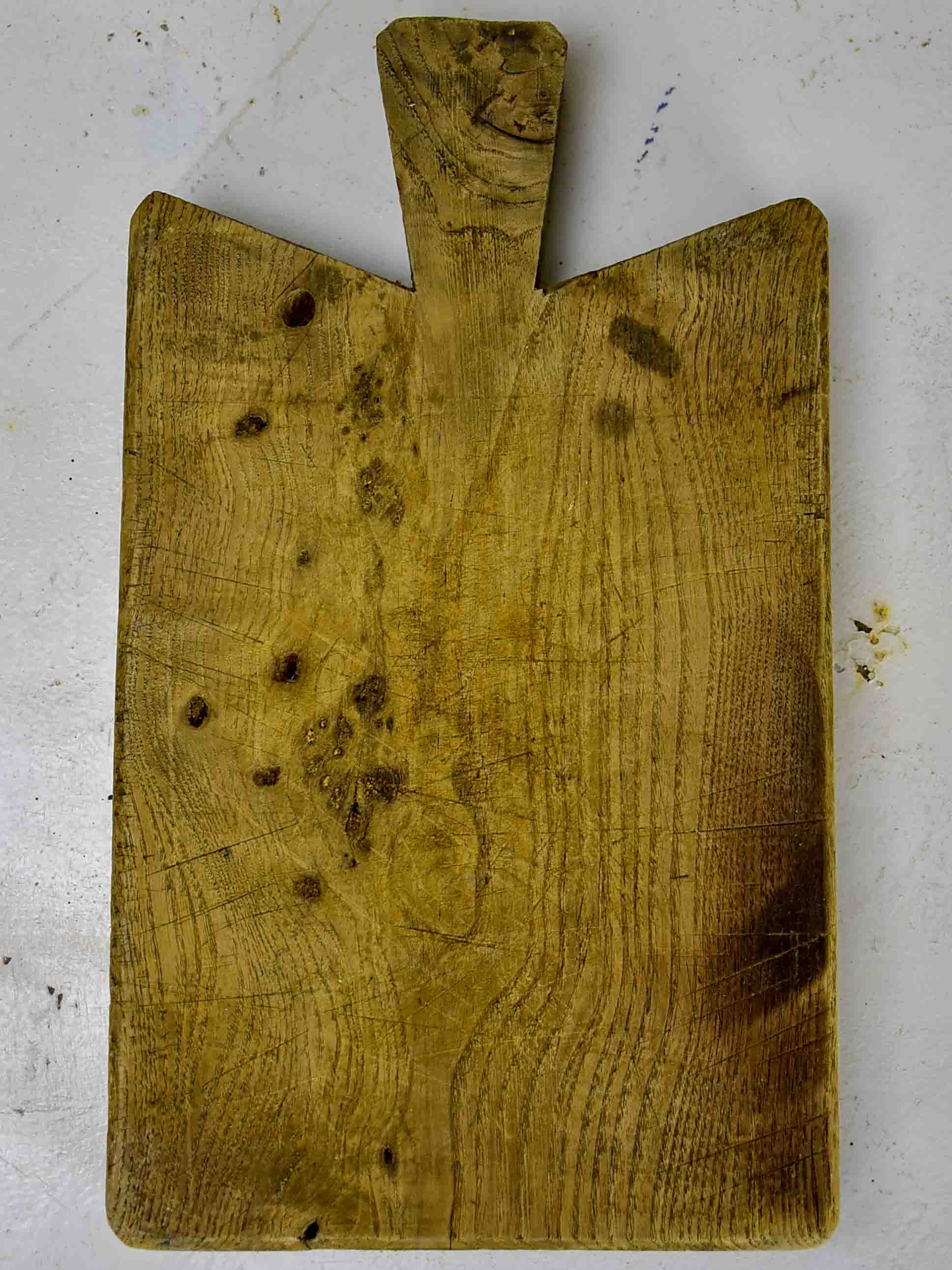 Antique French cutting board with pointed corners 12 ½''