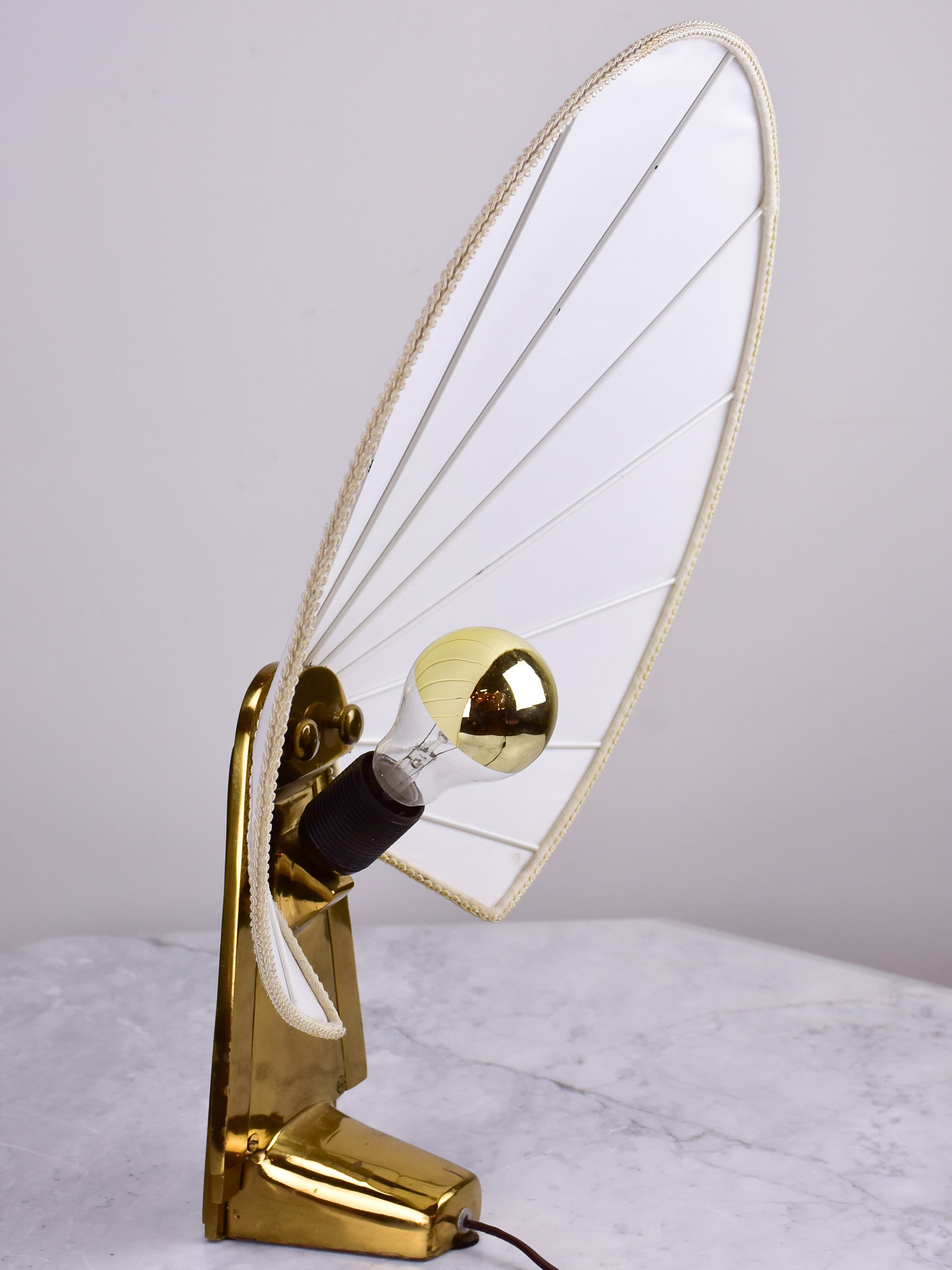 Vintage leaf lamp in the style of Antonio Pavia