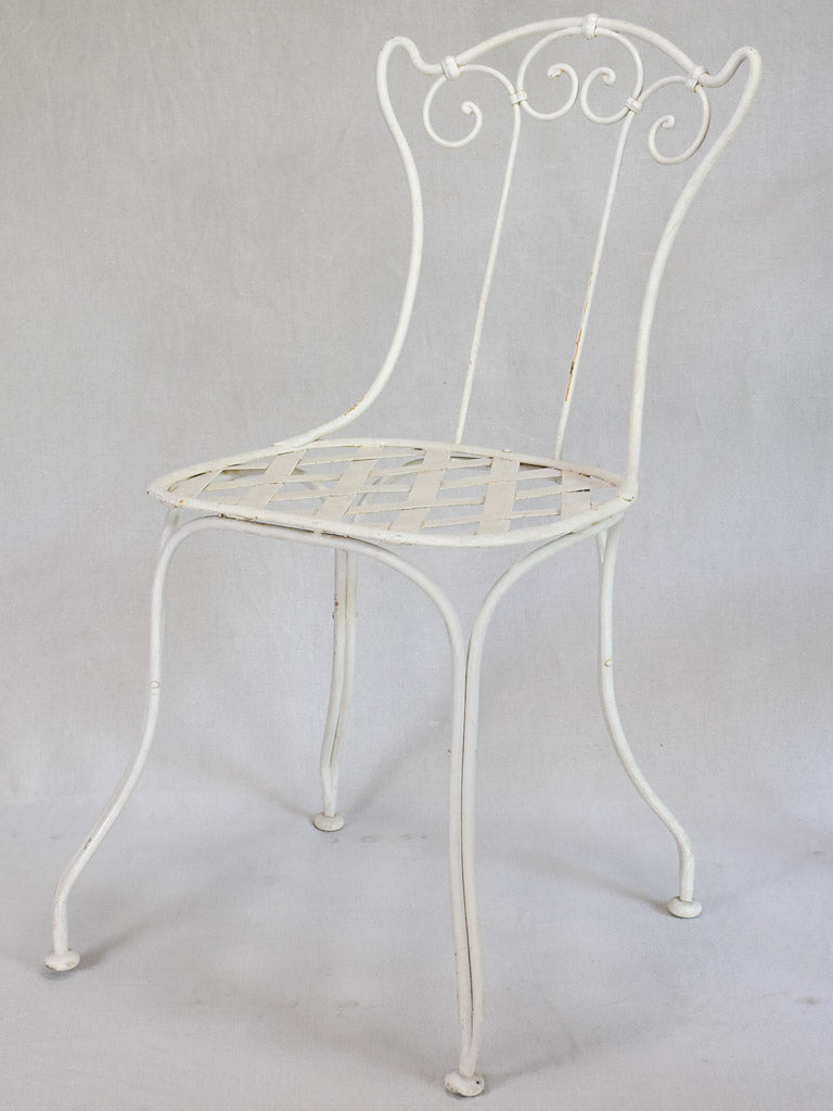 Set of 3 white iron garden chairs