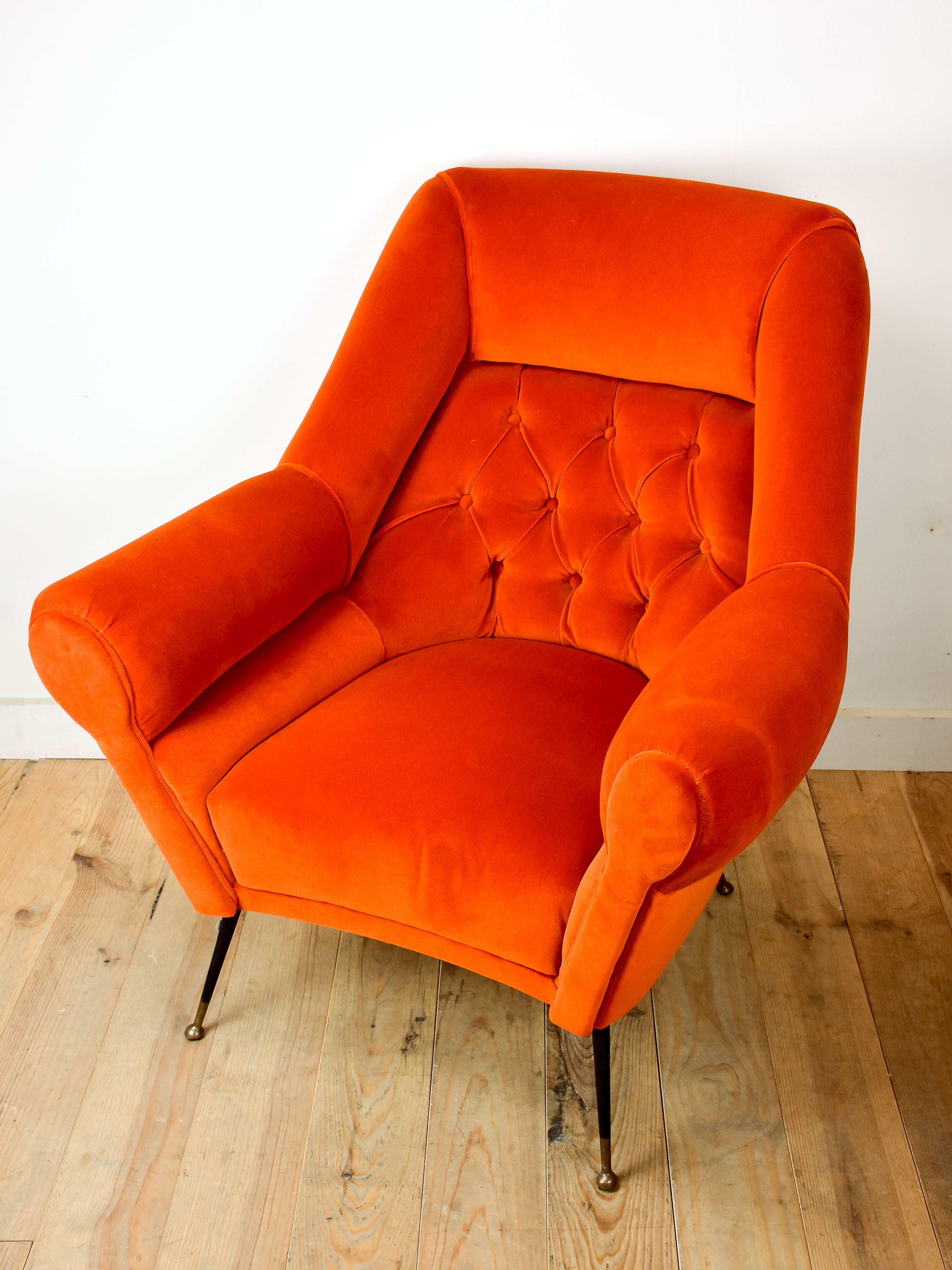 Mid-century Italian armchair in the style of Paolo Buffa