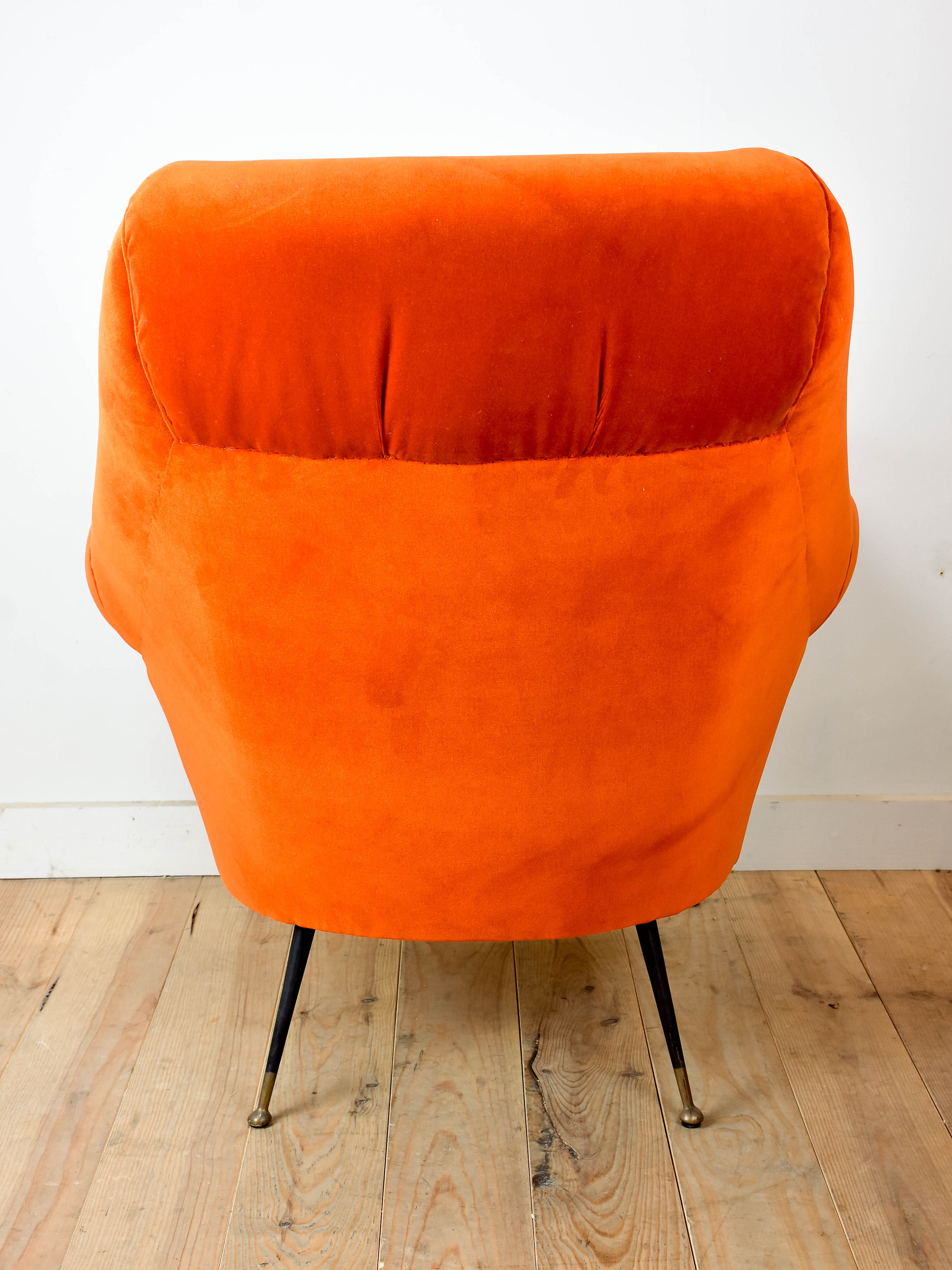 Mid-century Italian armchair in the style of Paolo Buffa